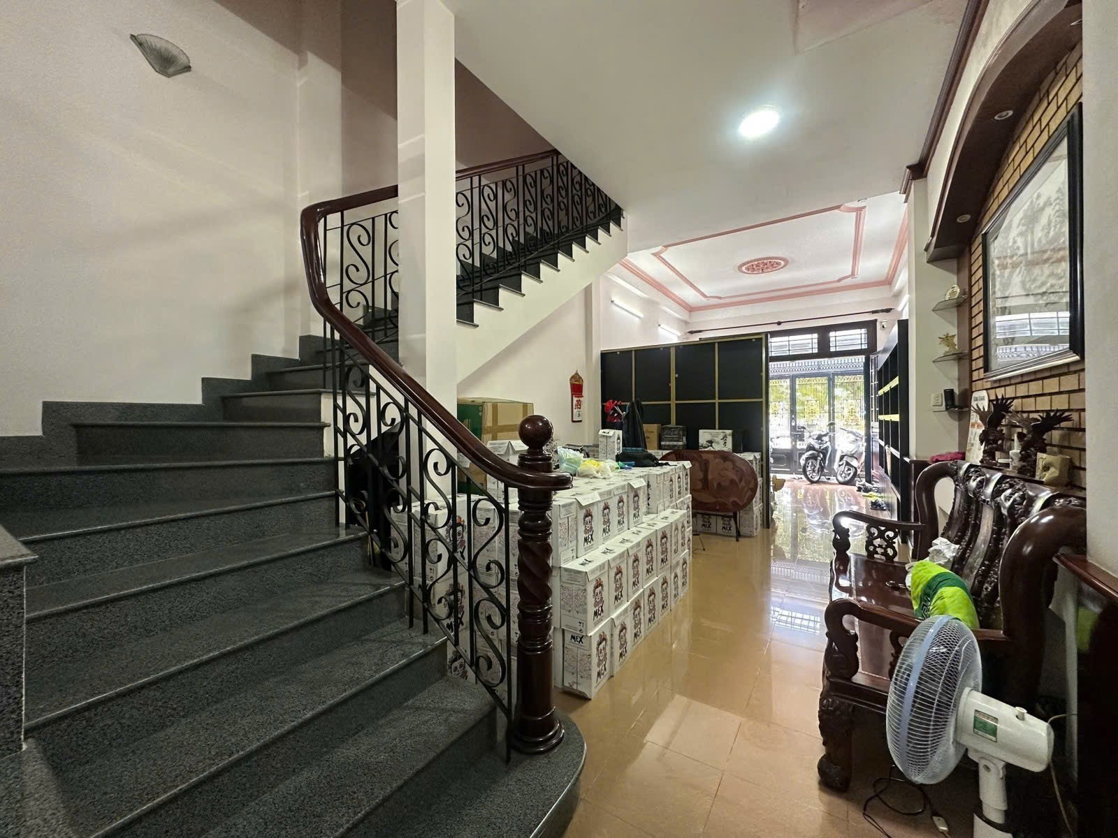 ĐỊNH CƯ BÁN GẤP - NHÀ 5 TẦNG VIEW CÔNG VIÊN - NGAY NGUYỄN GIA TRÍ (D2) BÌNH THẠNH 5