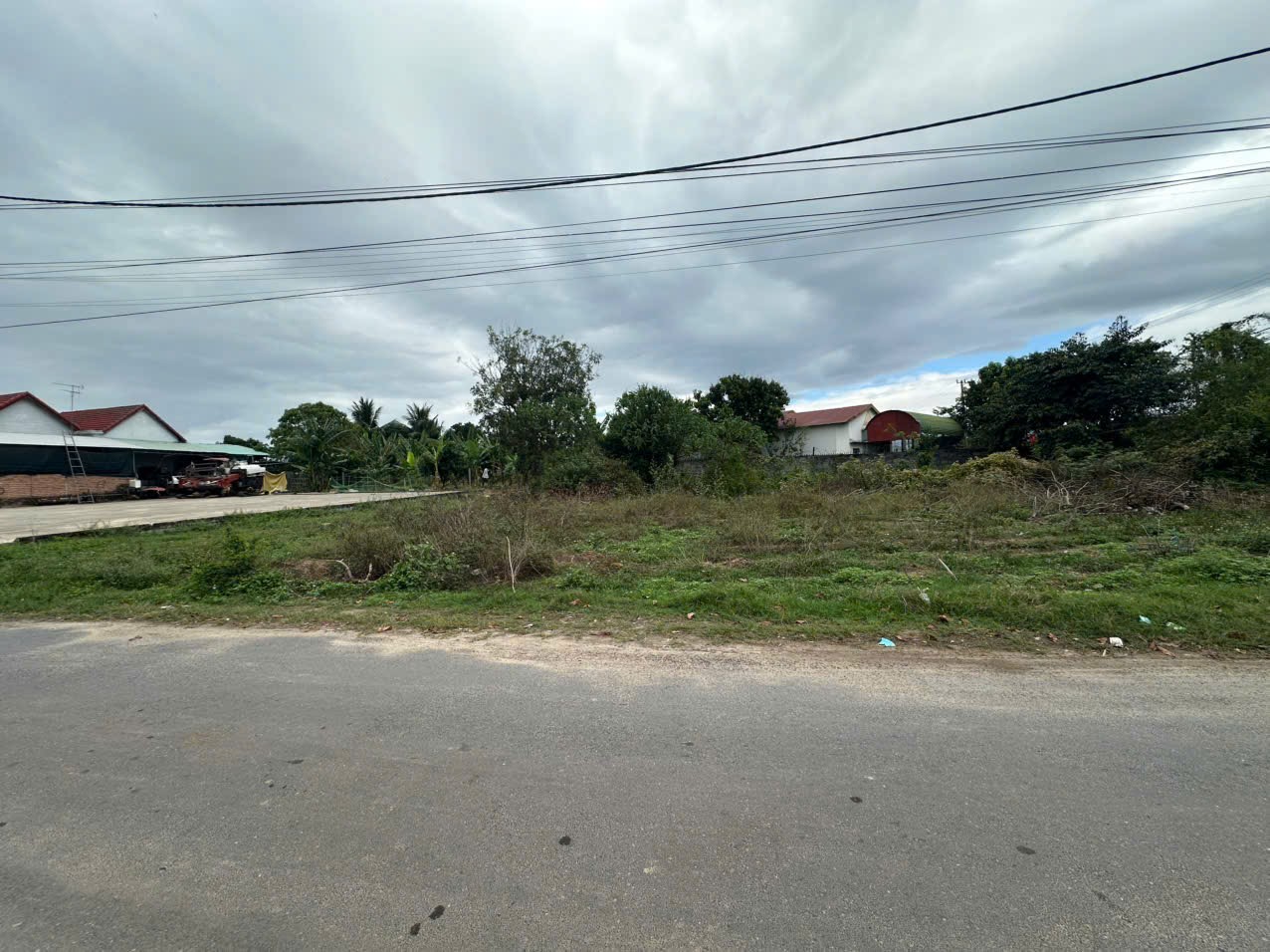 Bán lô góc Bình Lộc mặt tiền đường liên xã phù hợp kinh doanh buôn bán 4