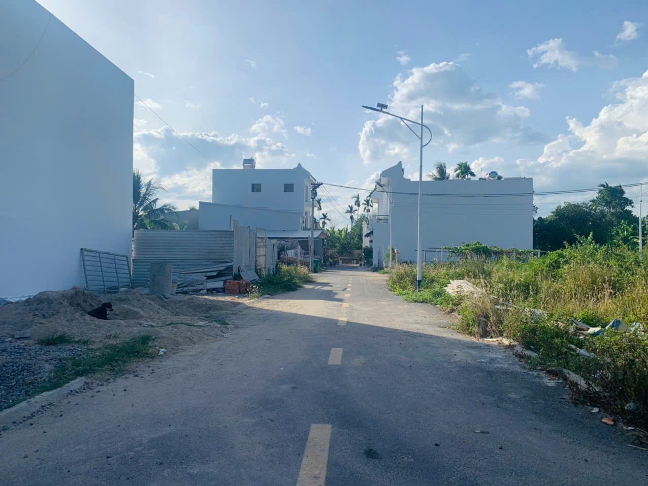 Bán đất Diên An giá rẻ full thổ cư mặt tiền đường nhựa - dân cư đông toàn nhà lầu 4