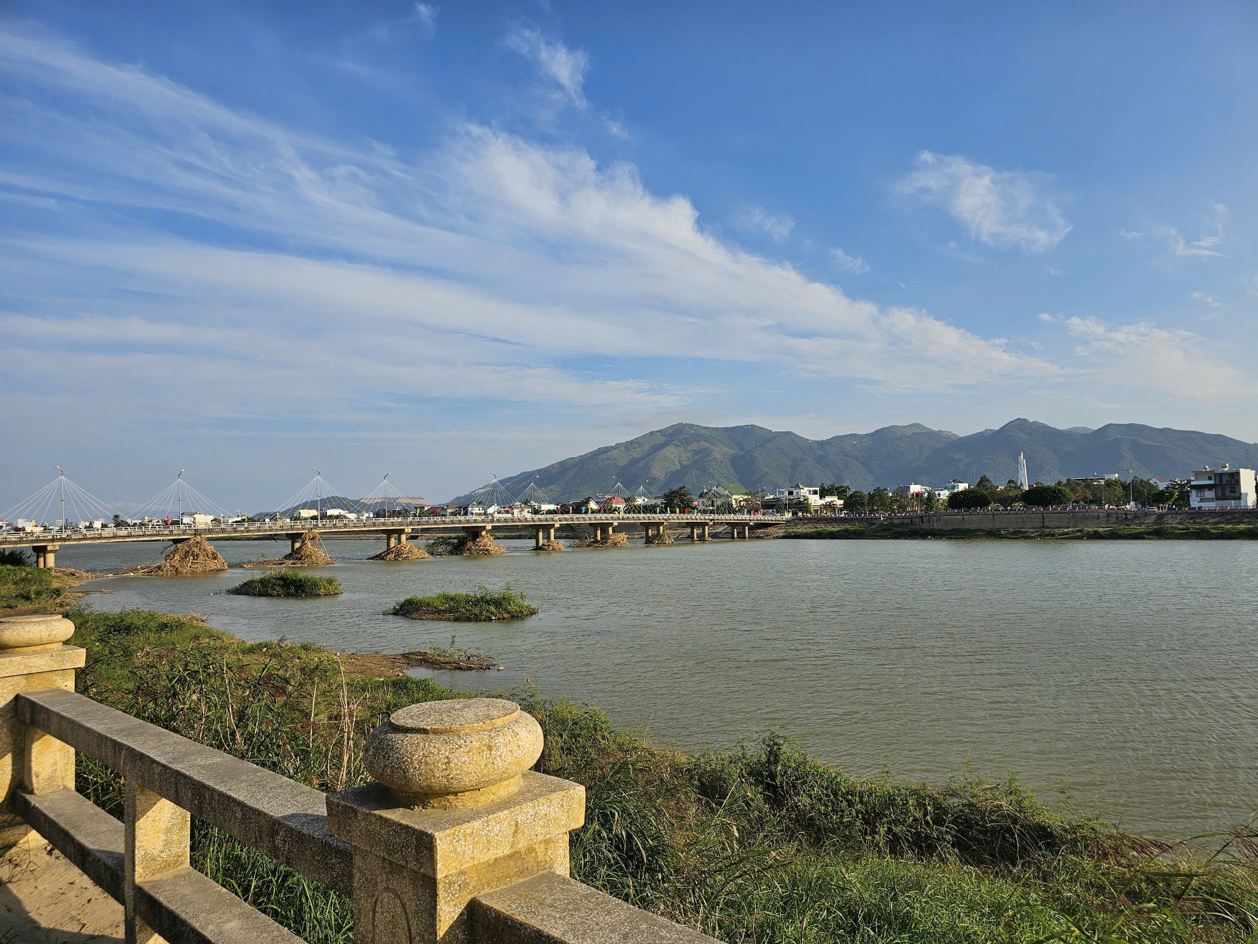 án đất mặt tiền đường bờ kè Trần Phú - thị trấn Diên Khánh view sông Cái 2