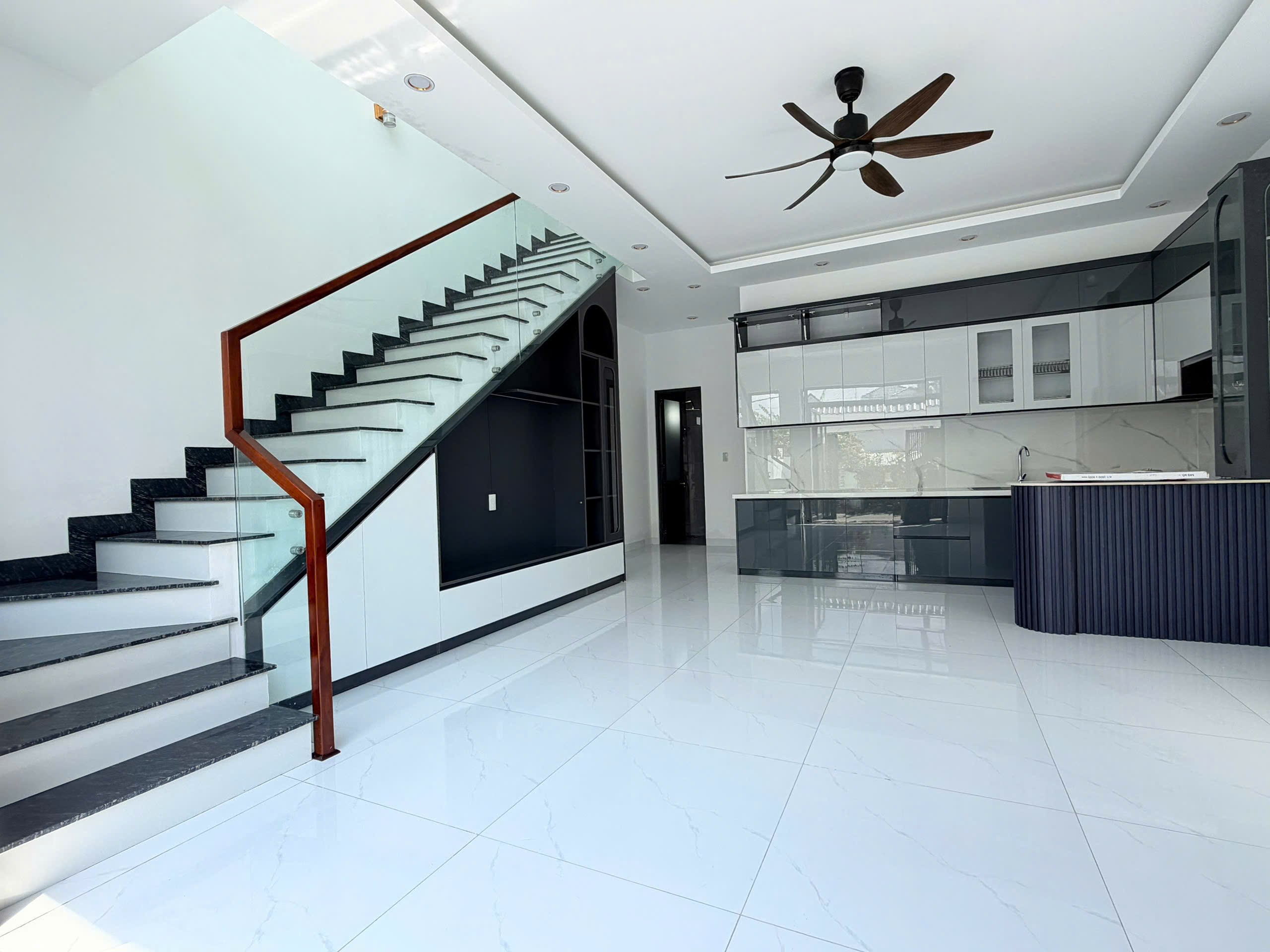 Bán căn góc nhà mặt tiền đường nhựa kinh doanh tại xã Diên Sơn - Diên Khánh 8