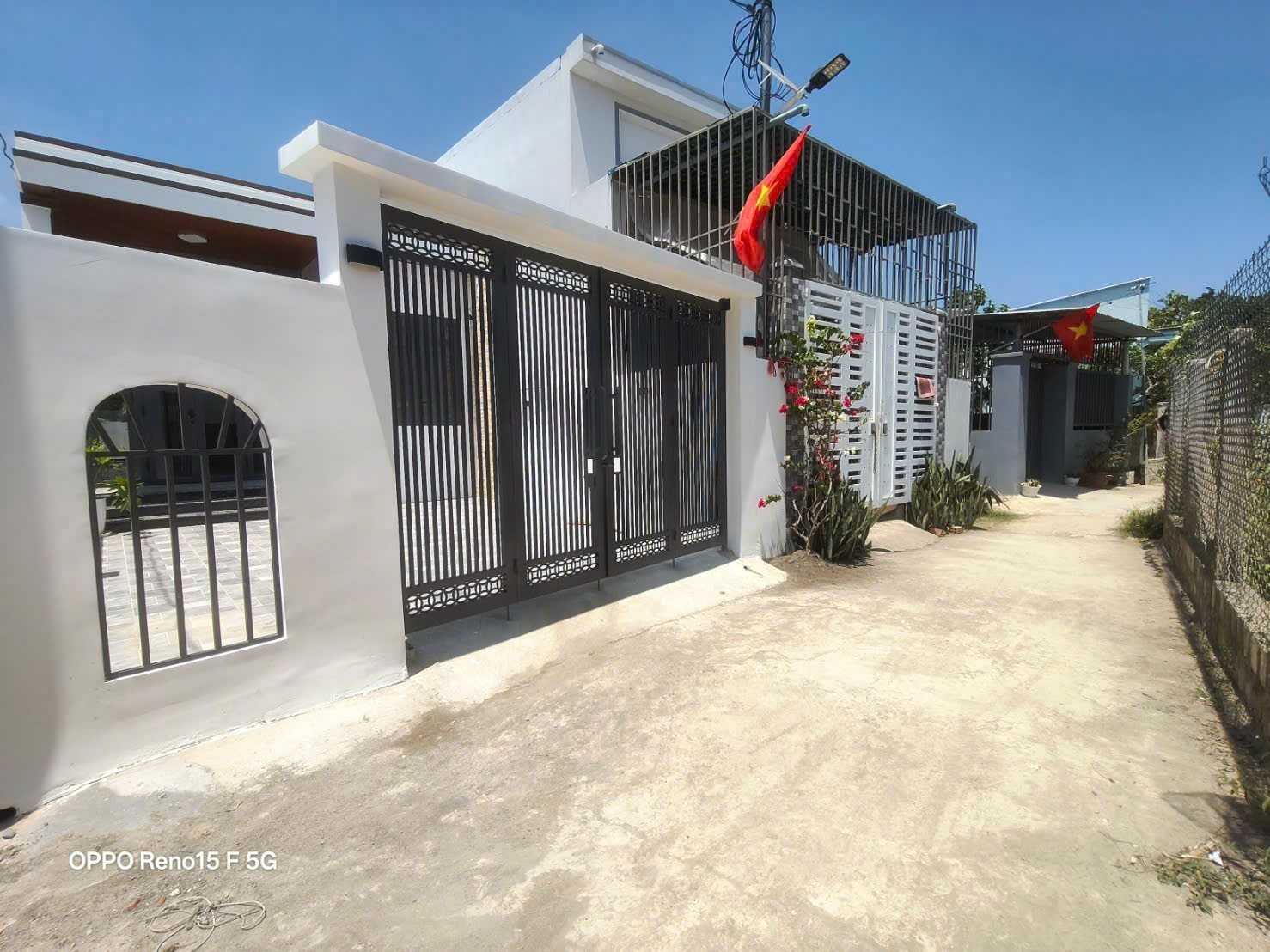 Bán nhà Diên Sơn mới xây rộng rãi ô tô tận nơi hẻm Ấp Tân Sinh - dân cư đông