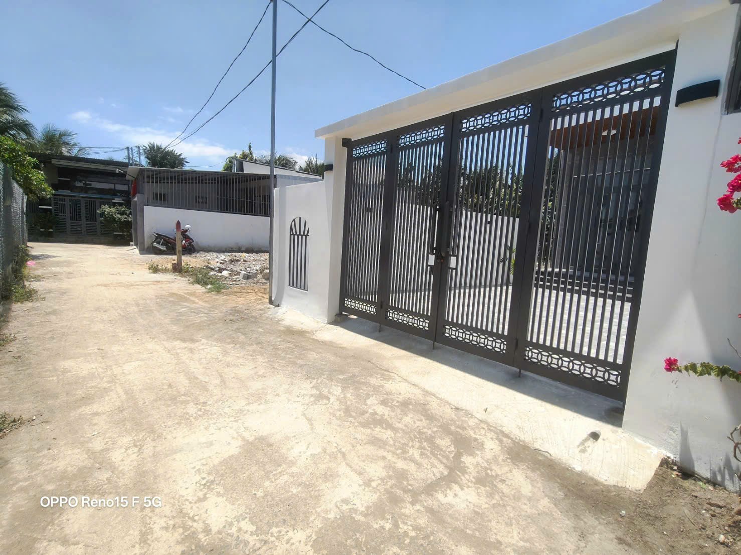 Bán nhà Diên Sơn mới xây rộng rãi ô tô tận nơi hẻm Ấp Tân Sinh - dân cư đông 2