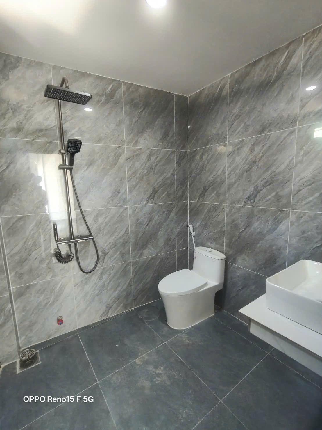 Bán nhà Diên Sơn mới xây rộng rãi ô tô tận nơi hẻm Ấp Tân Sinh - dân cư đông 9