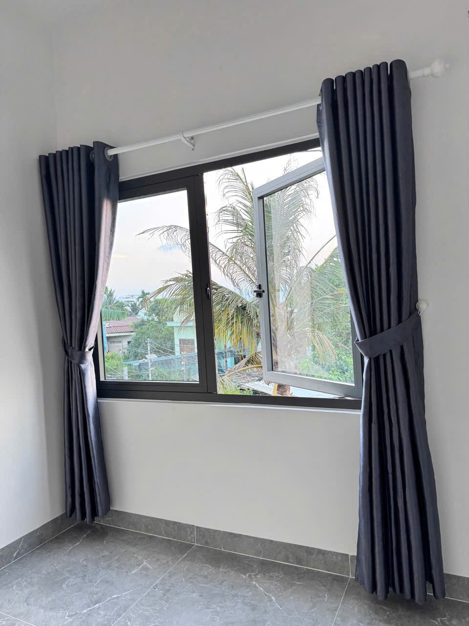 Bán nhà Diên Phú 2 tầng thôn 3 giá rẻ mới xây - full thổ ô tô tận nơi 2