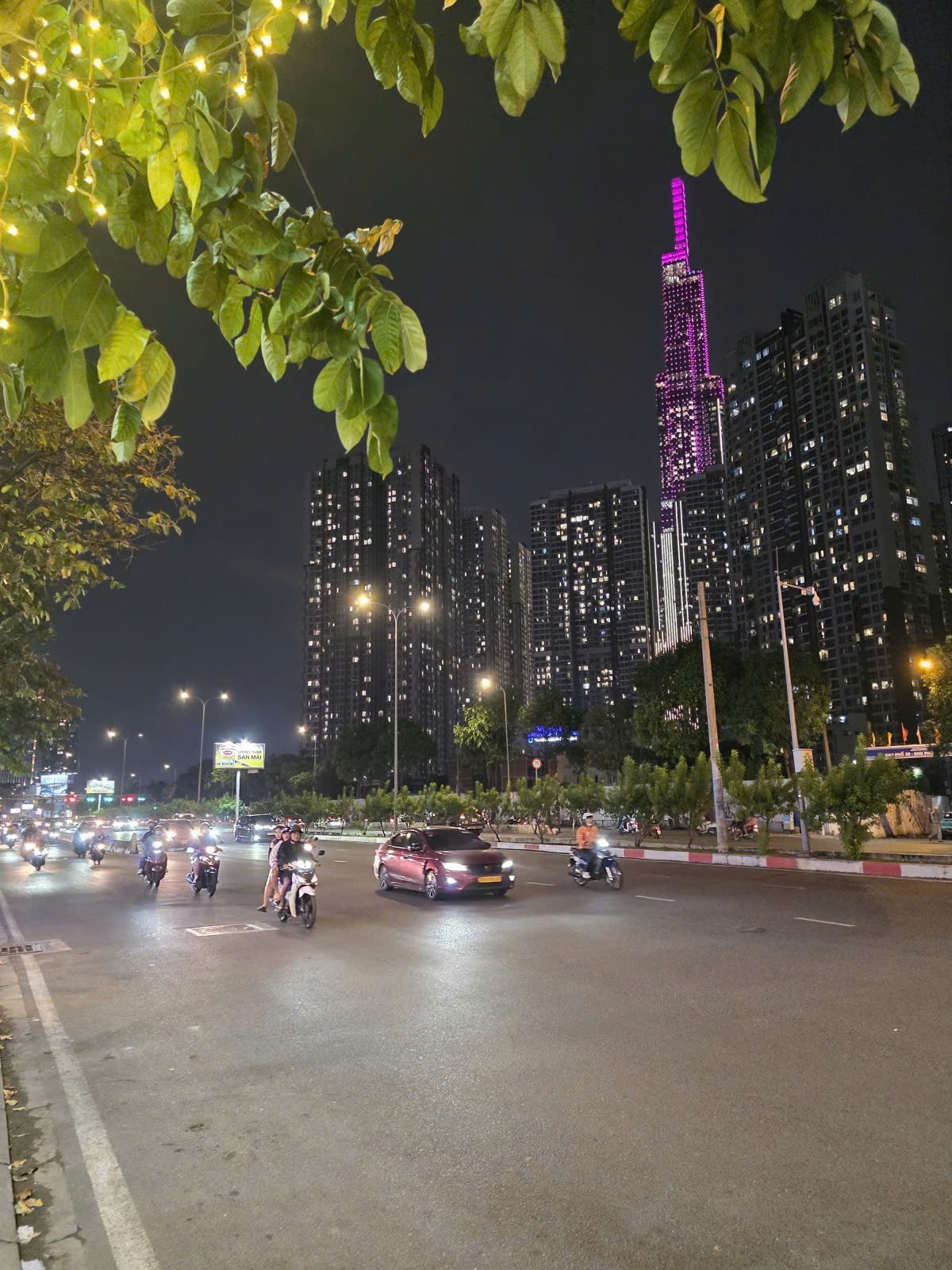 MẶT TIỀN NGUYỄN HỮU CẢNH ĐỐI DIỆN SAIGON PEARL - 5 TẦNG THANG MÁY - DÒNG TIỀN 850TR/NĂM