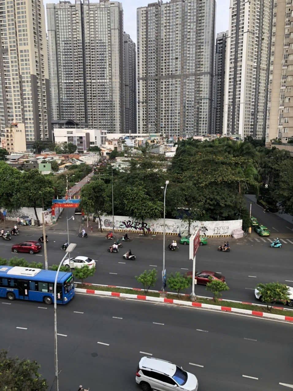 MẶT TIỀN NGUYỄN HỮU CẢNH ĐỐI DIỆN SAIGON PEARL - 5 TẦNG THANG MÁY - DÒNG TIỀN 850TR/NĂM 4