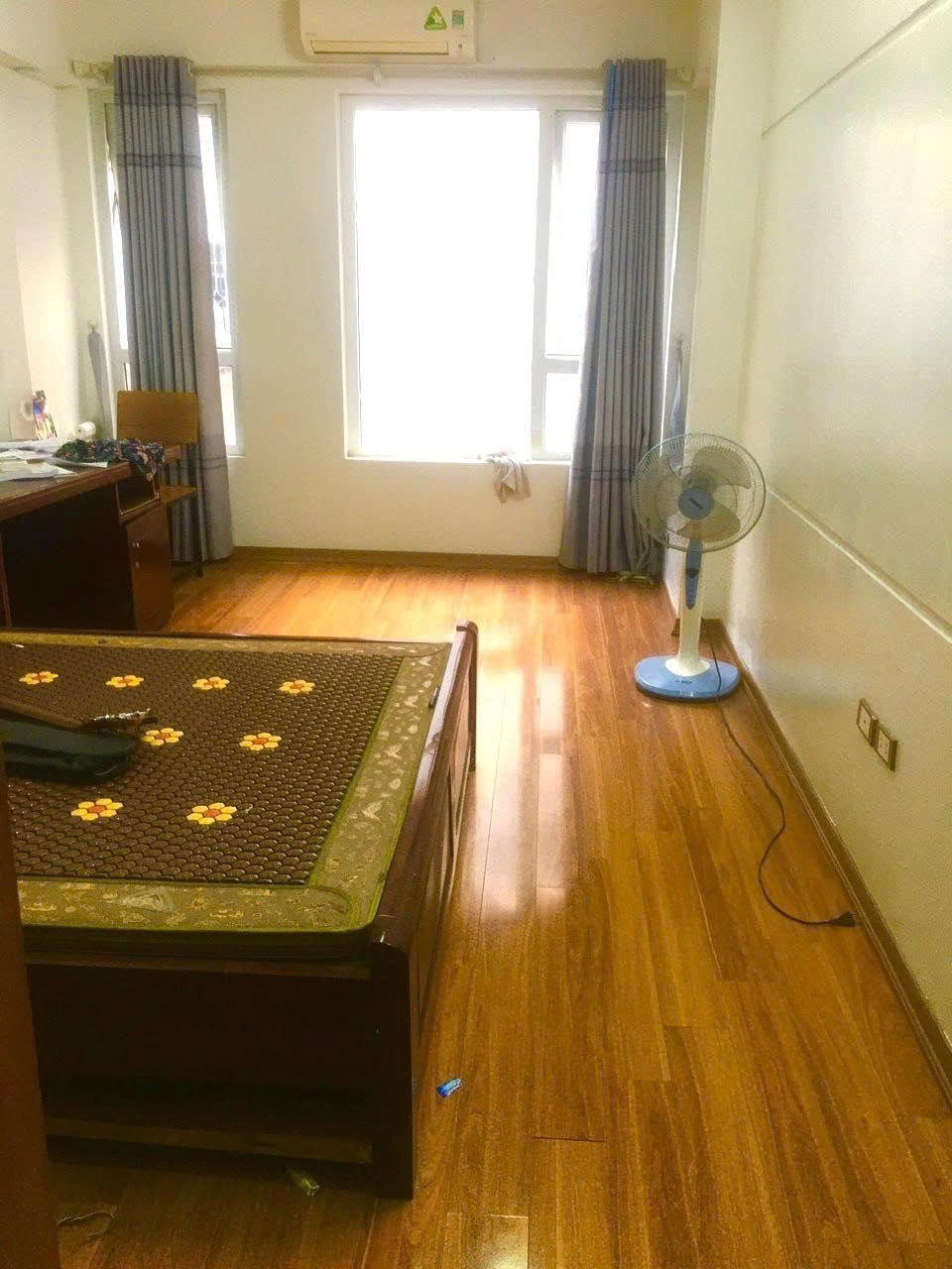 Cho thuê nhà riêng ngõ 255 Dịch Vọng Cầu Giấy 35m X 5T giá 13tr Ở NHÓM