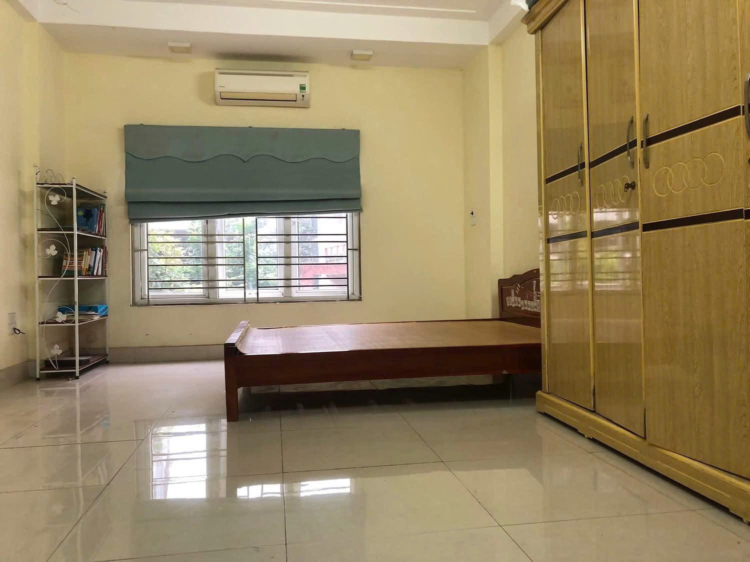 Cho thuê nhà riêng Lê Quang Đạo Phú Đô, Từ Liêm 32M X 5T giá 10tr Ở NHÓM 2