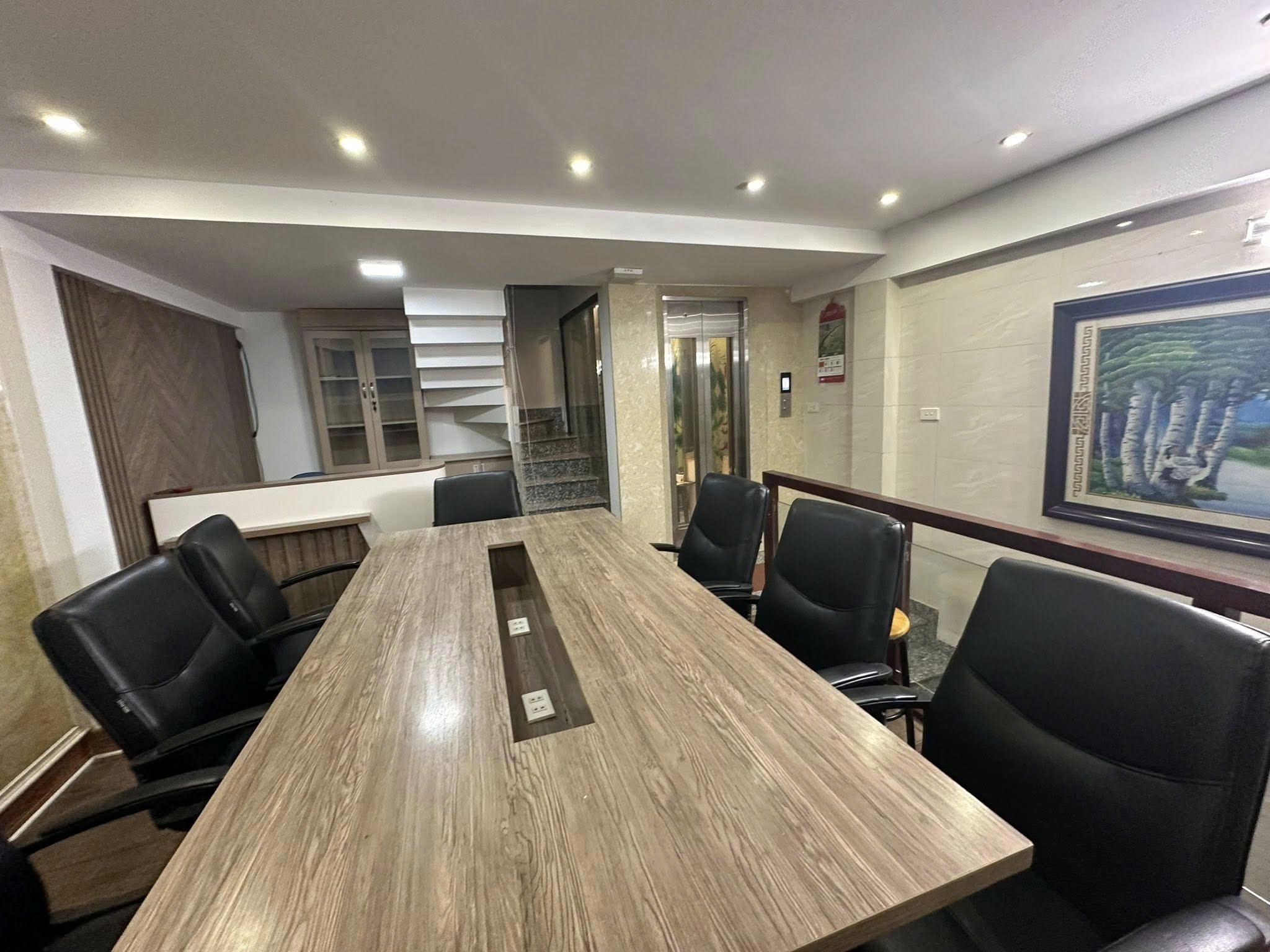 Cho thuê nhà Ô TÔ - THANG MÁY Miếu Đầm, Nam Từ Liêm 32m x 8T giá 22 triệu 5