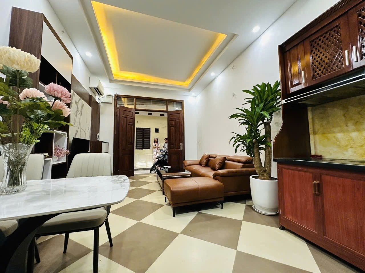 NHÀ ĐẸP FULL ĐỒ Văn Chương, Đống Đa DTSD 40M X 5T giá 12tr 2