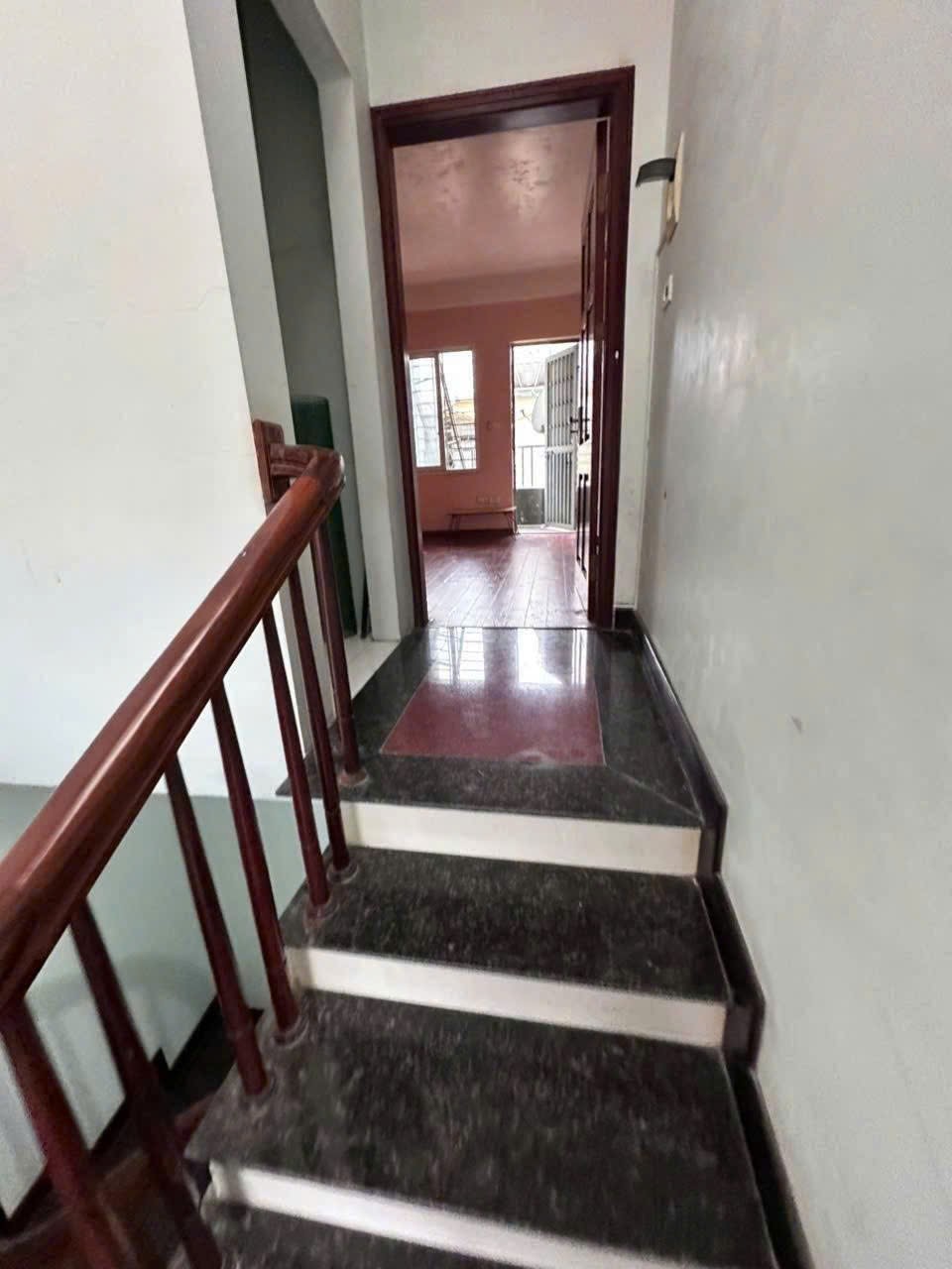 Cho thuê nhà đường Nguyễn Phong Sắc, Phường Nghĩa Tân, Diện tích 32m², Giá Thương lượng 2