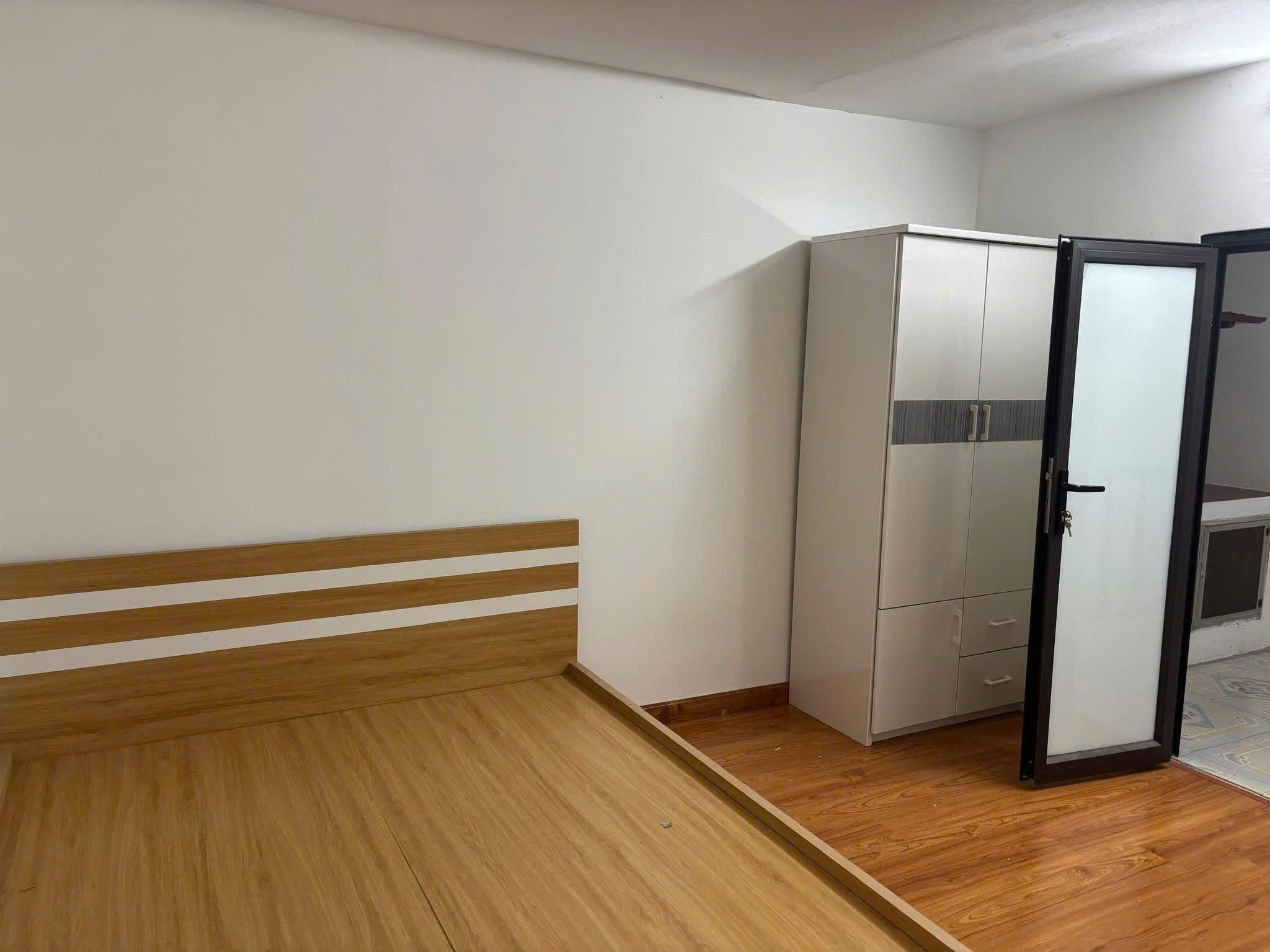 Cho thuê nhà ngõ 178 Quan Nhân, Thanh Xuân 55M X 3T ĐỦ ĐỒ giá 15 triệu