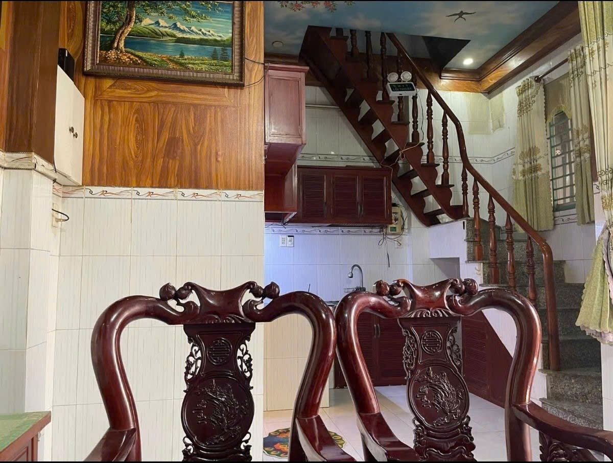 NHÀ ĐẸP 3 TẦNG– SỔ HỒNG RIÊNG – KO QUY HOẠCH- TRUNG TÂM DĨ AN – 1,85 TỶ 6