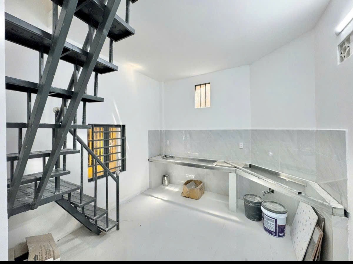 NHÀ DĨ AN SỔ RIÊNG MÀ GIÁ SỔ CHUNG - 44M2 2 TẦNG - KO QUY HOẠCH KO LỘ GIỚI - 2,1 TỶ 2