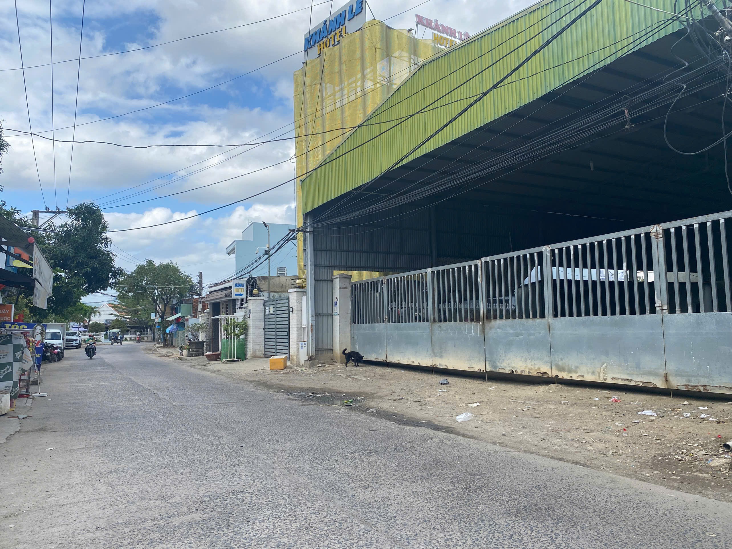 Bán đất mặt tiền Cầu Bè gần 23/10 Nha Trang, DT 118m2 ngang 5.3m, kinh doanh tốt, giá 5.9 tỷ 3