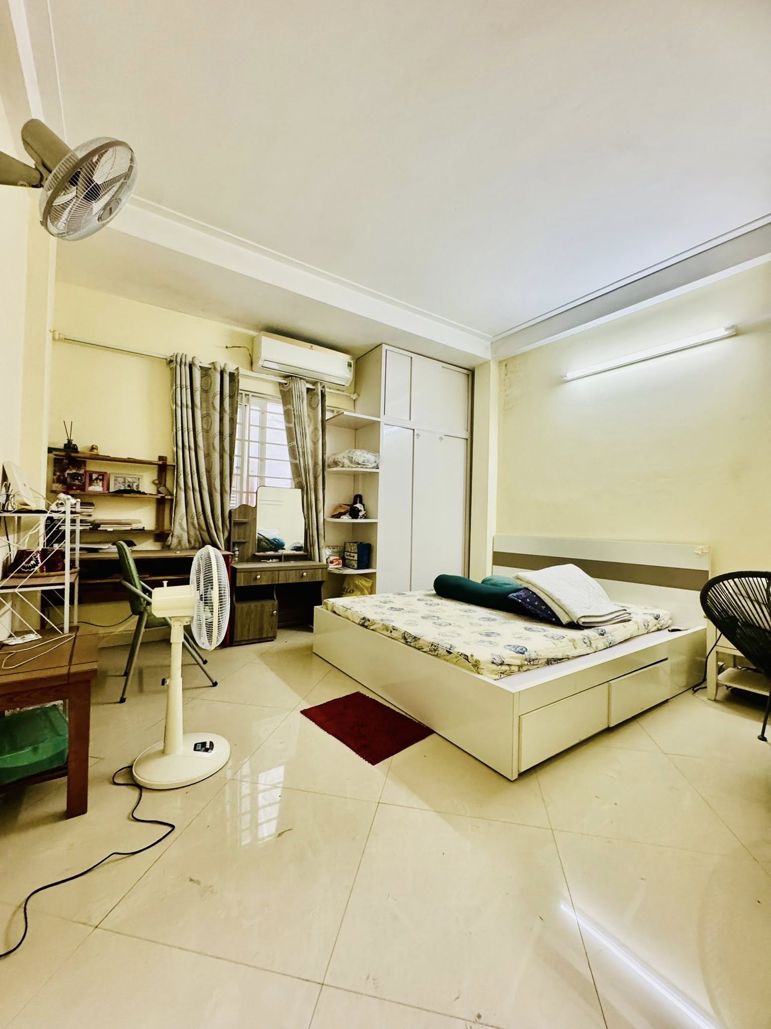 Bán nhà 5 tầng ngõ 145 phố Quan Nhân, Hà Nội 2