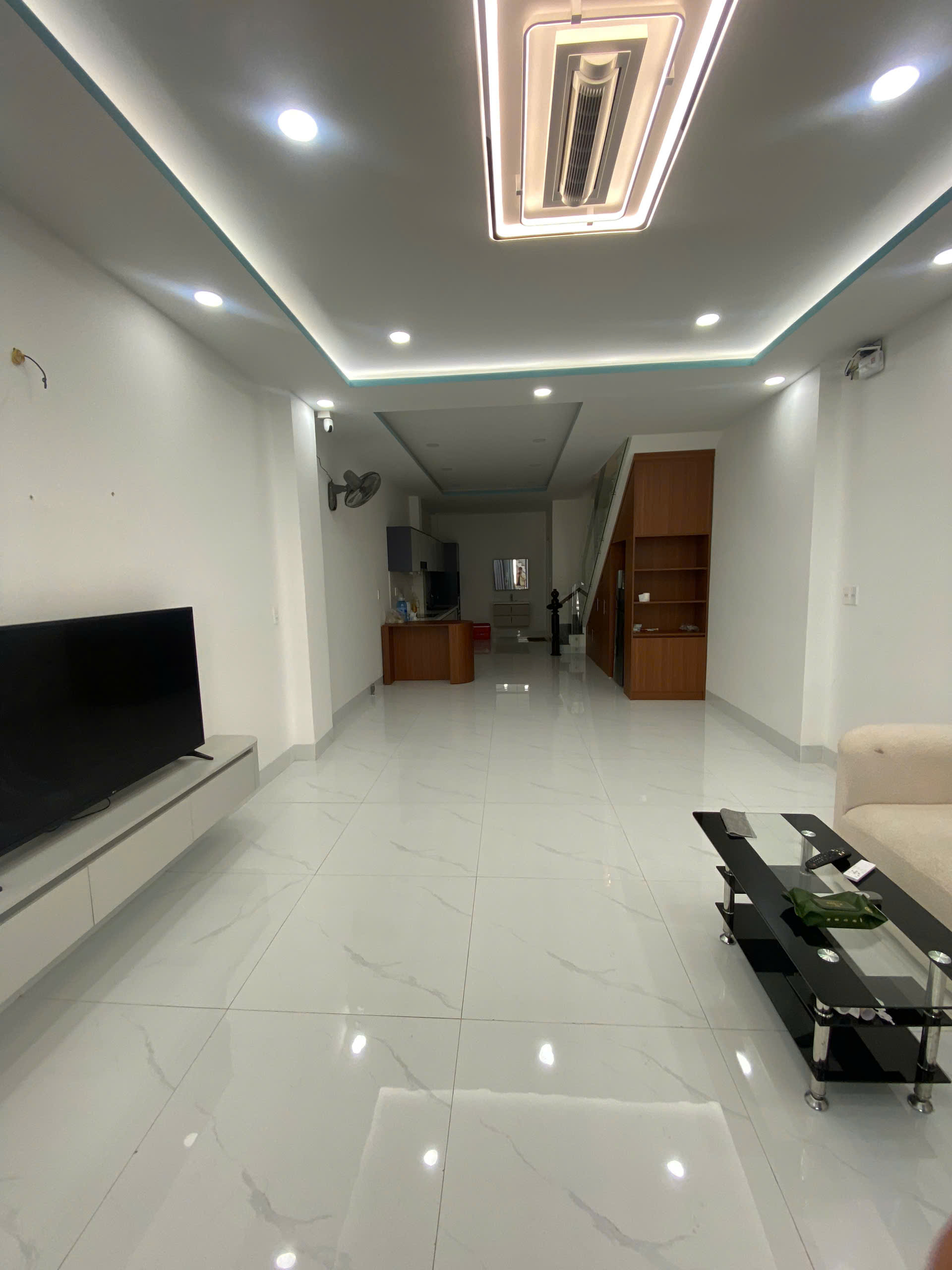 Giảm SỐC 700TR! Nhà Mới 3 Tầng Trung Tâm – Full Nội Thất – Dọn Vào Ở Ngay 3