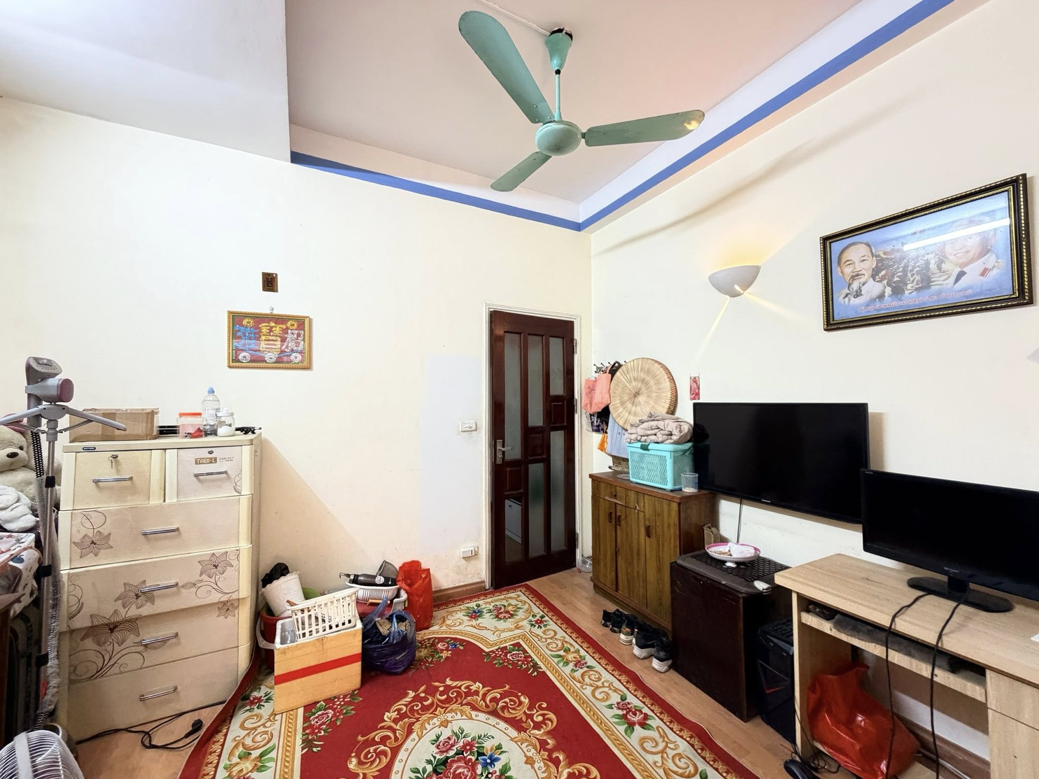 Bán nhà 5 tầng 58 m2, ngõ đẹp 145 Quan Nhân 4