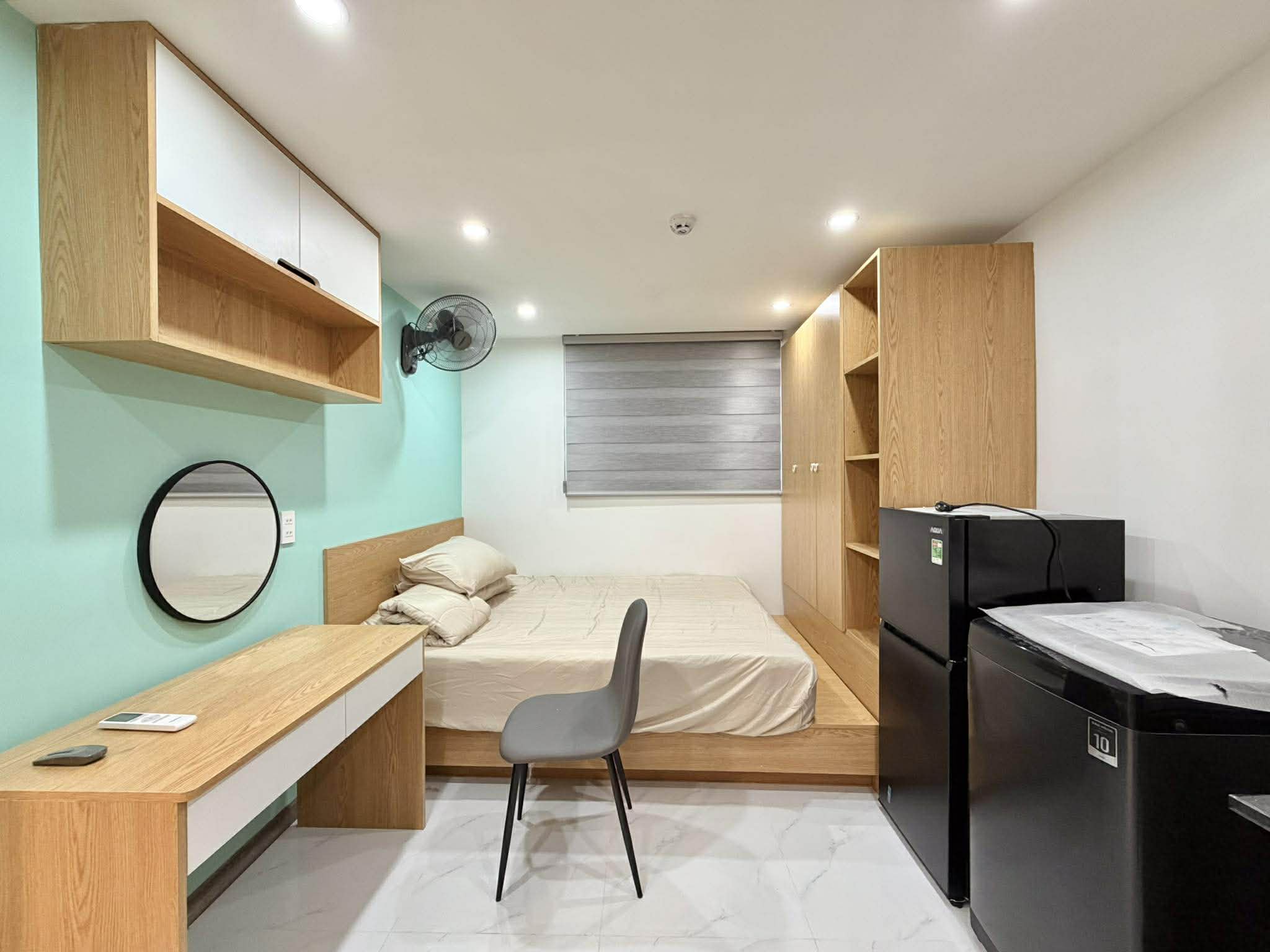 CHDV 4 TẦNG ĐIỆN BIÊN PHỦ Q.10 - NGANG HIẾM 6.6m - LÔ GÓC 3 MẶT THOÁNG 2