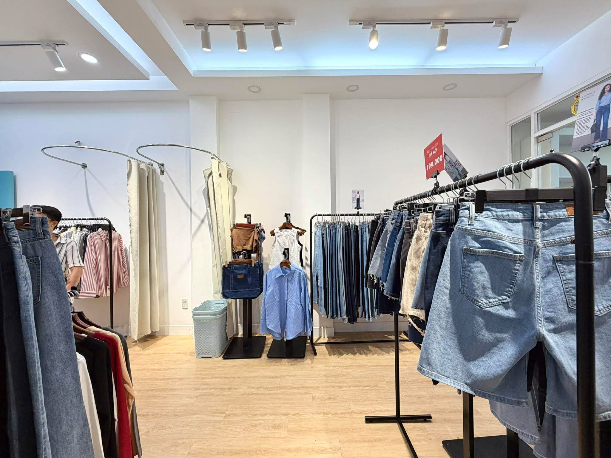 MẶT TIỀN HOA LÀI - PHAN XÍCH LONG - 4 TẦNG KINH DOANH ĐỈNH - 16.9 TỶ 9