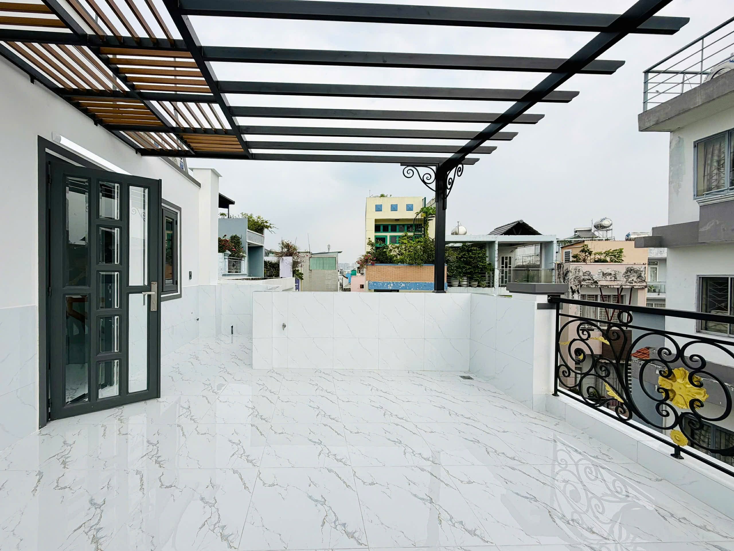 CHDV 4 TẦNG THANG MÁY MỚI 100% - PHAN VĂN TRỊ - 113m2 - 12.9 TỶ 2