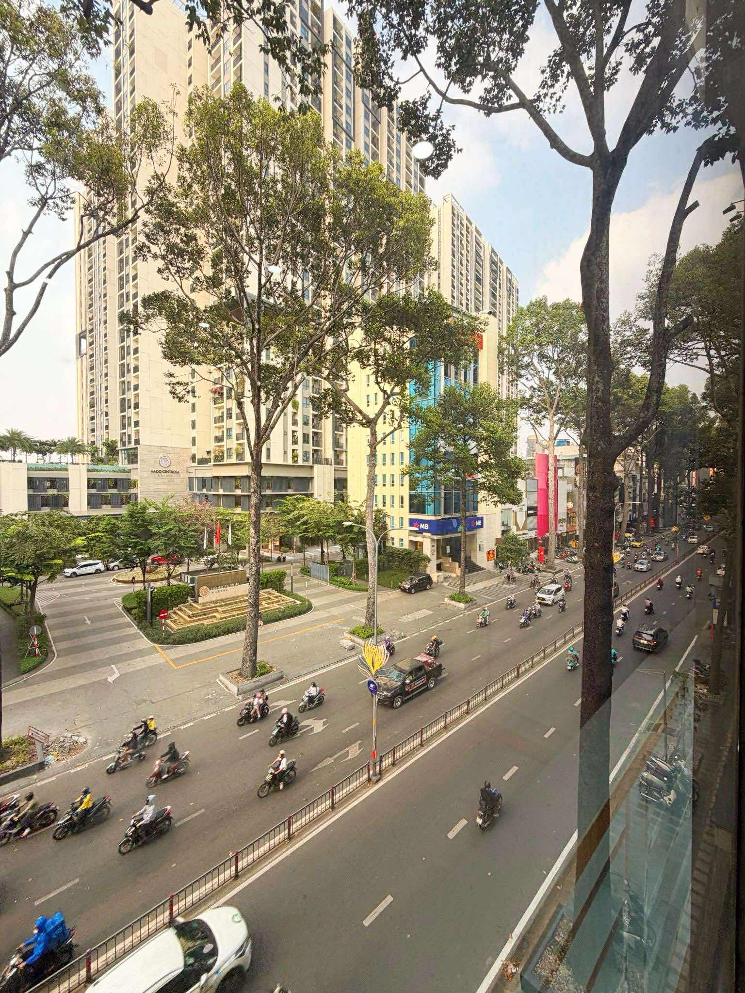 MẶT TIỀN KINH DOANH ĐƯỜNG 3/2 - LÔ GÓC 3 MẶT THOÁNG 7 TẦNG CÓ HẦM & THANG MÁY