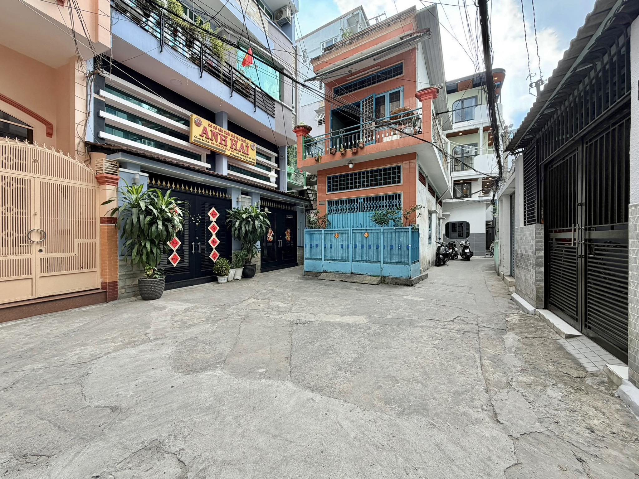 CHDV 4 TẦNG ĐIỆN BIÊN PHỦ Q.10 - NGANG HIẾM 6.6m - LÔ GÓC 3 MẶT THOÁNG