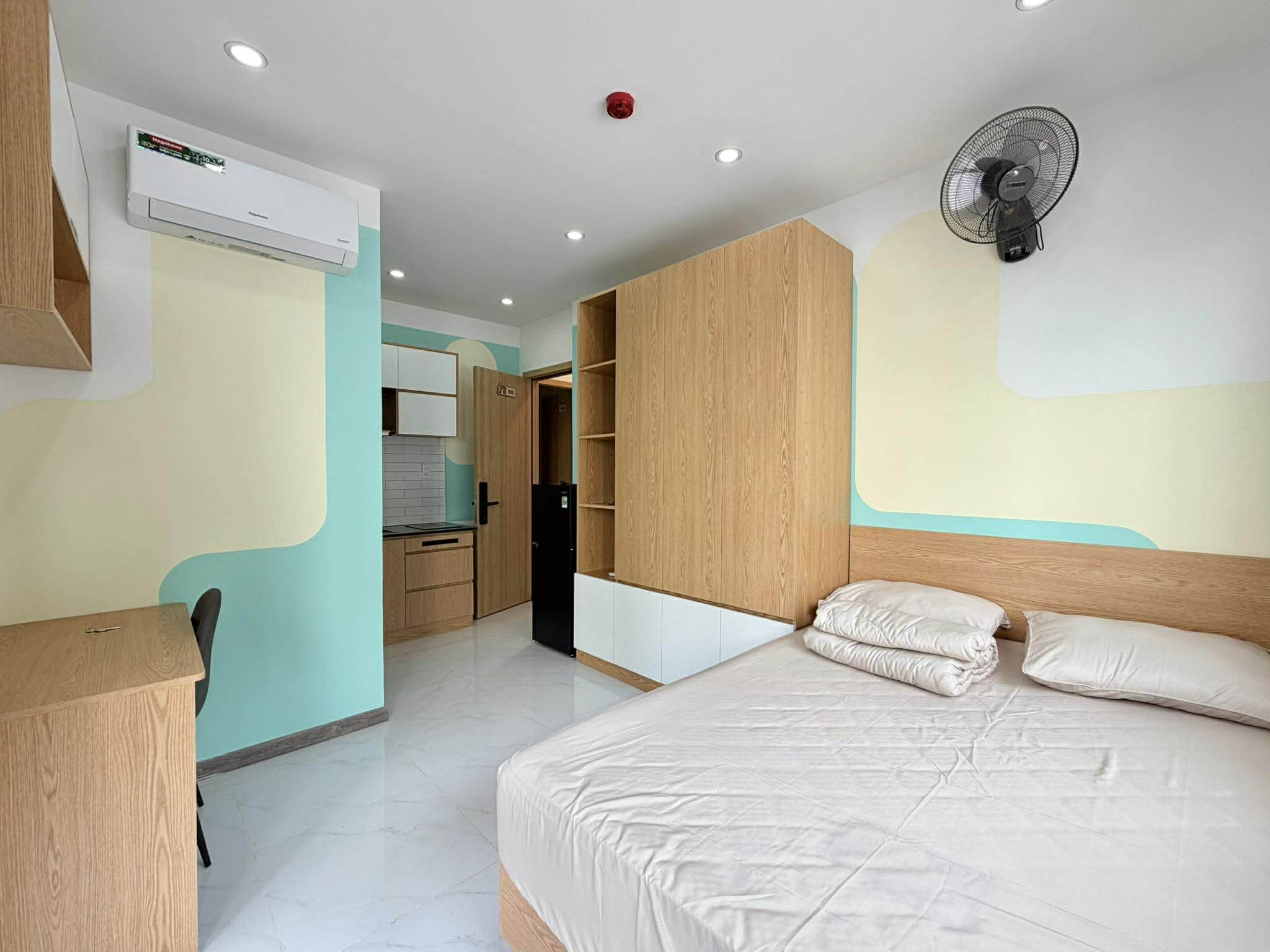 CHDV 4 TẦNG ĐIỆN BIÊN PHỦ Q.10 - NGANG HIẾM 6.6m - LÔ GÓC 3 MẶT THOÁNG 5