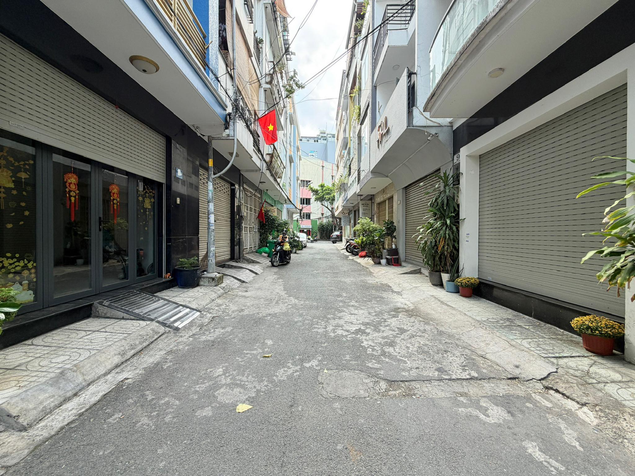 MẶT TIỀN HOA LÀI - PHAN XÍCH LONG - 4 TẦNG KINH DOANH ĐỈNH - 16.9 TỶ