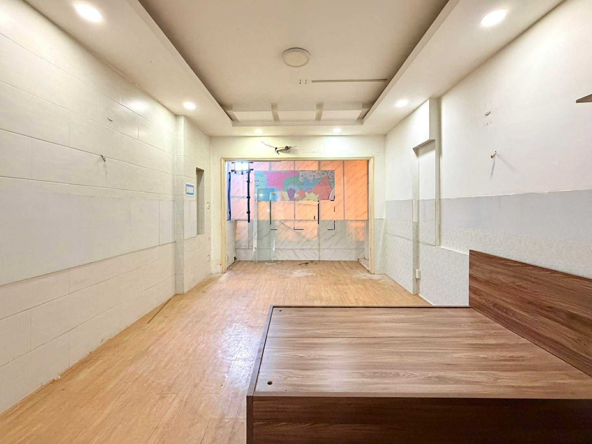 MT LÝ CHÍNH THẮNG Q3: 60m2 A4 - ĐỐI DIỆN METROPOLE - 4 TẦNG - 30 TỶ 8