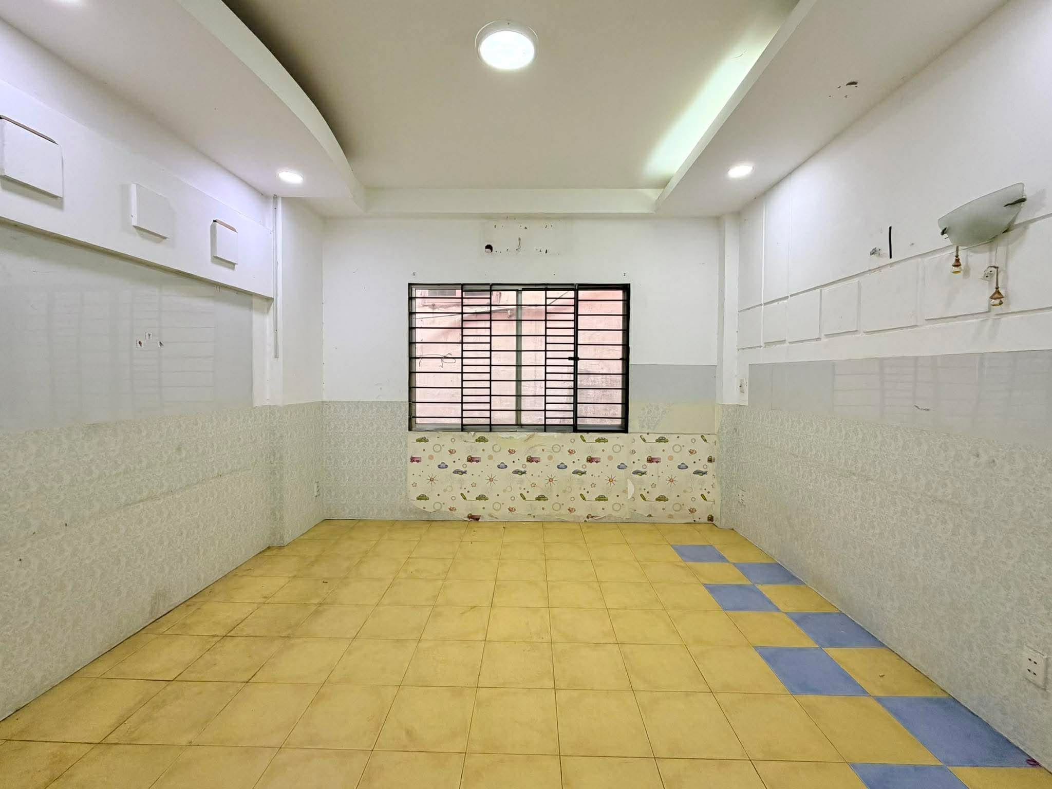 MT LÝ CHÍNH THẮNG Q3: 60m2 A4 - ĐỐI DIỆN METROPOLE - 4 TẦNG - 30 TỶ 12