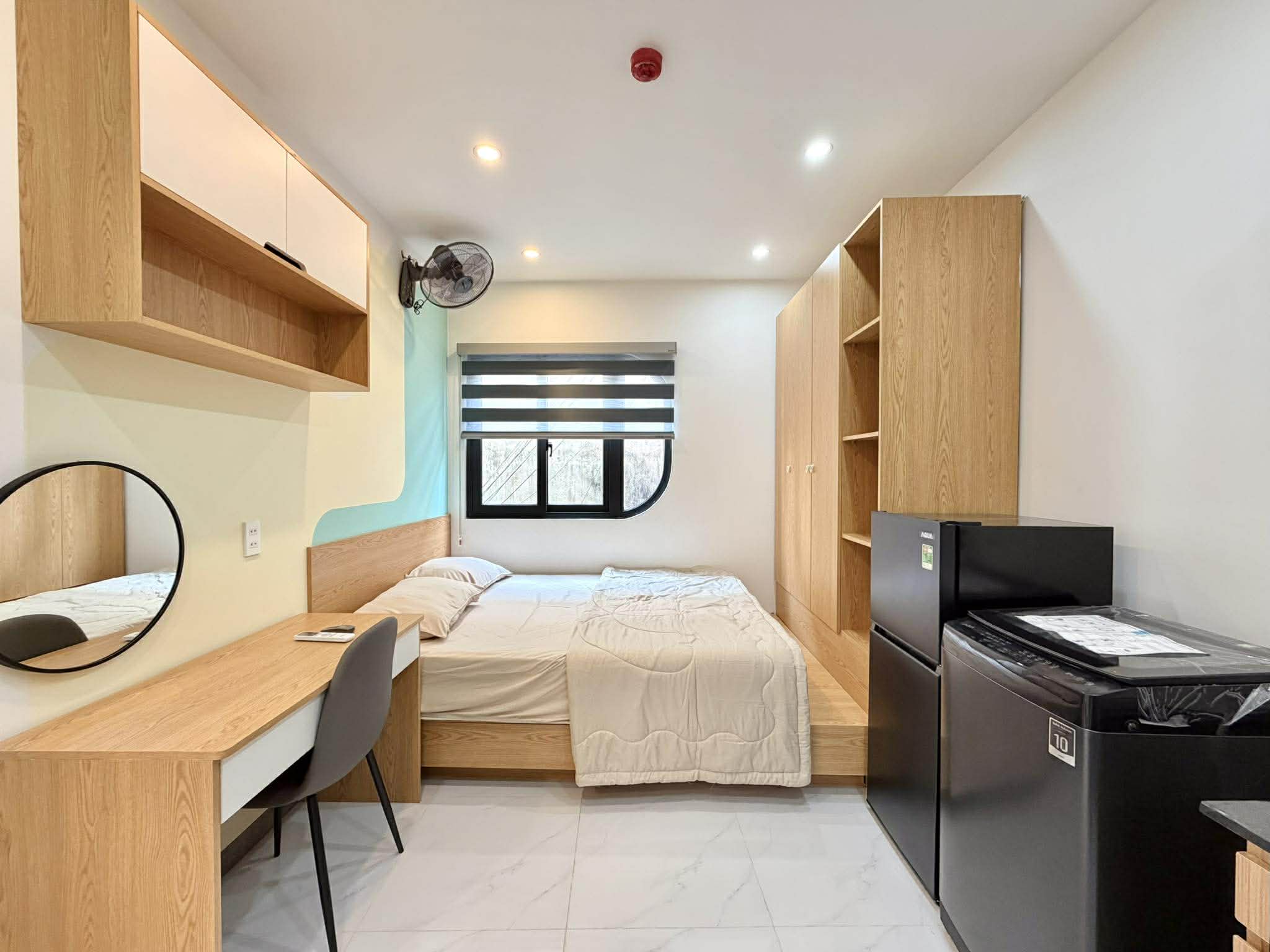 CHDV 4 TẦNG ĐIỆN BIÊN PHỦ Q.10 - NGANG HIẾM 6.6m - LÔ GÓC 3 MẶT THOÁNG 6