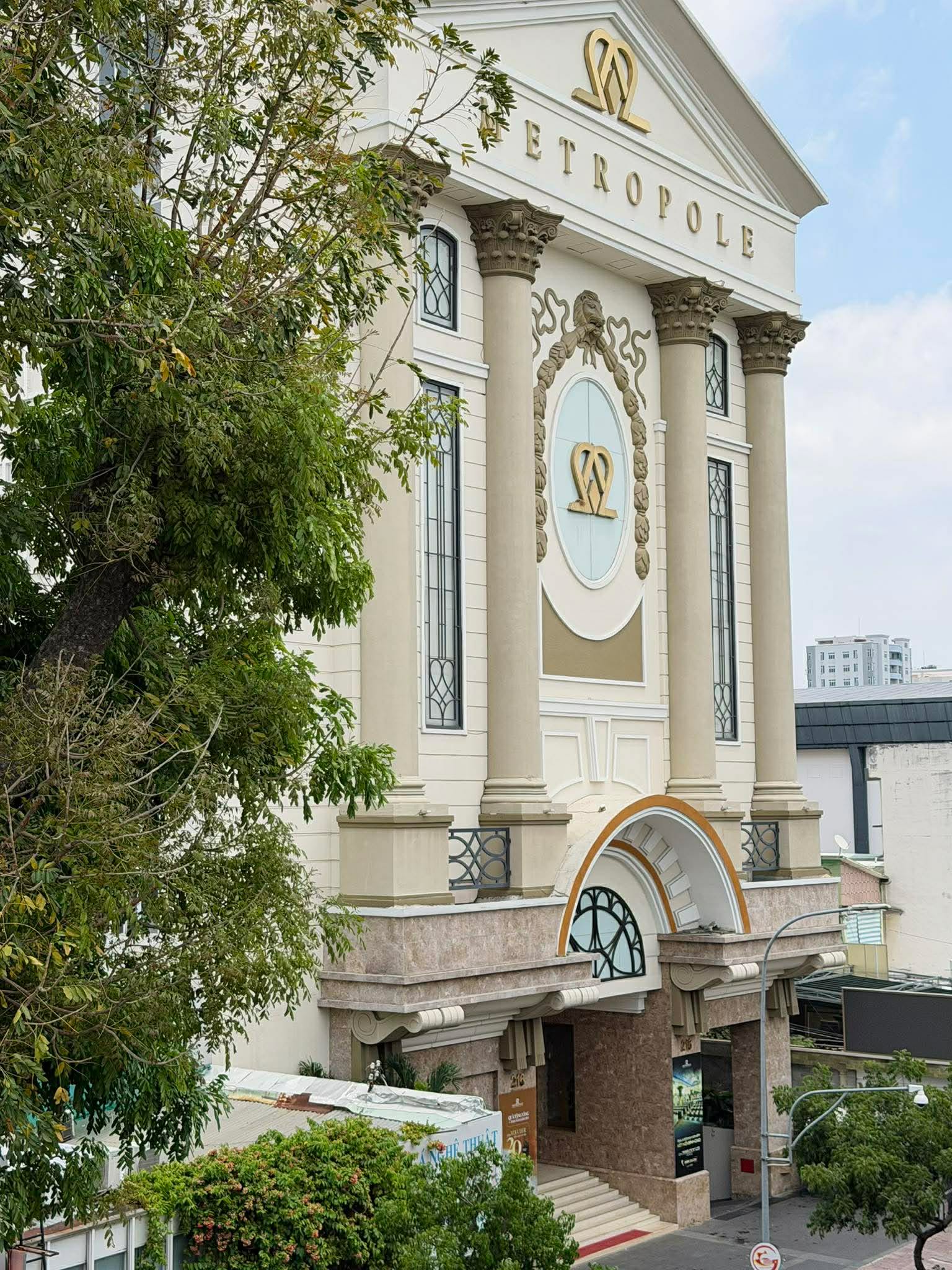 MT LÝ CHÍNH THẮNG Q3: 60m2 A4 - ĐỐI DIỆN METROPOLE - 4 TẦNG - 30 TỶ 2