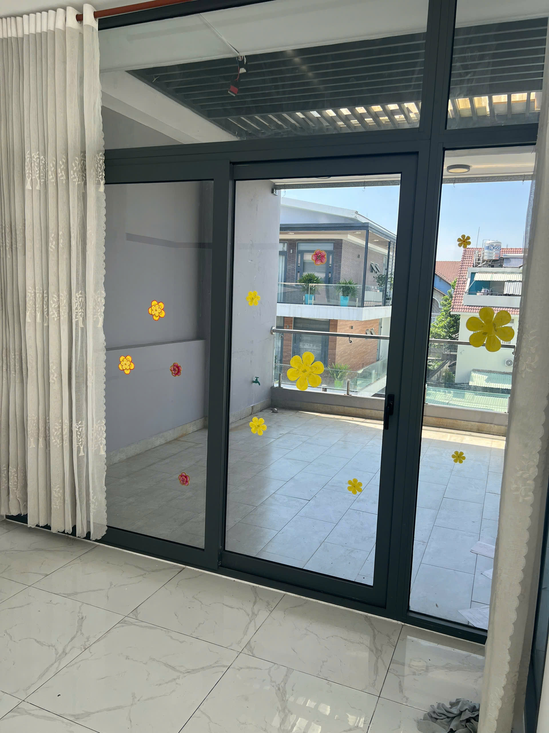 cho thuê nhà MT KDC Sông Đà ,P. Hiệp Bình Chánh.Trệt 3 lầu giá 20tr 6