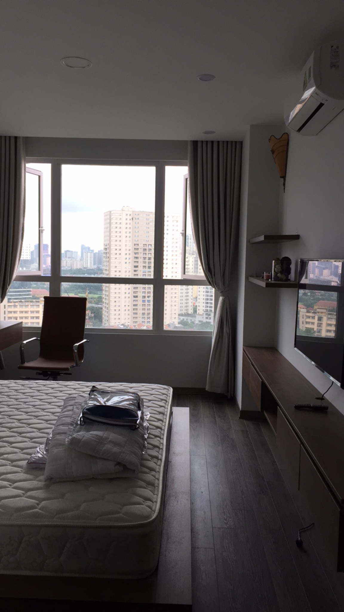 Bán căn hộ 2PN Seasons Avenue dt 72m2 - giá chỉ 6.4 t.ỷ