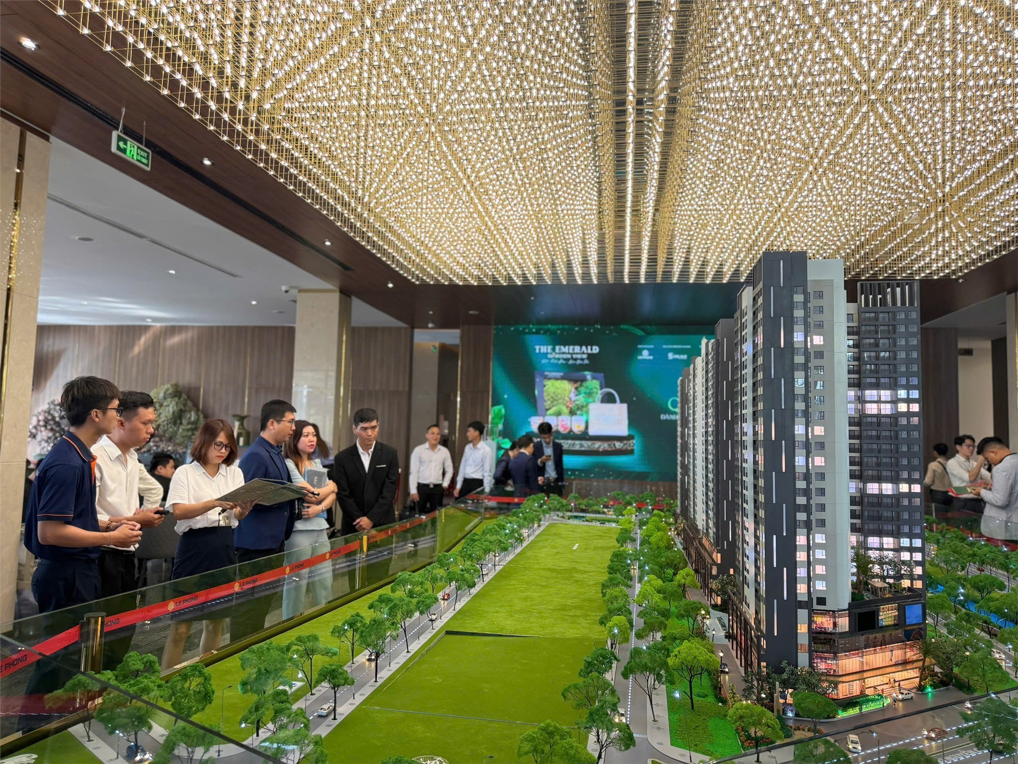 Sở hữu nhanh Emerald Granden View chỉ 9 tr/tháng 54m2 view hồ bơi tại Bình Dương HCM. 3