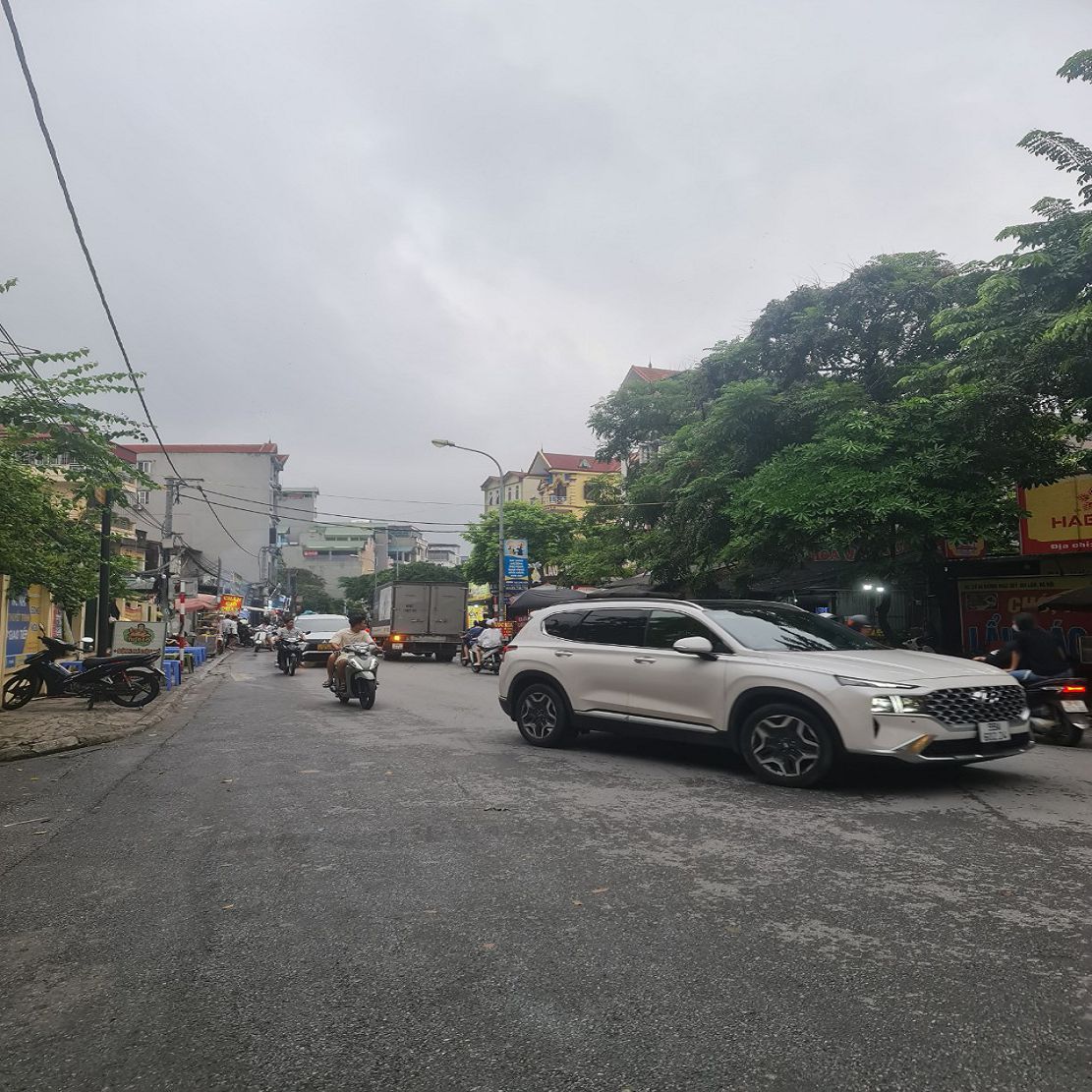 Trâu Quỳ, Gia Lâm. 40m2 đường 13, giá đầu tư, chỉ nhỉnh 8 tỷ. Lh 0989894845 Cần bán đất tại trung t 3