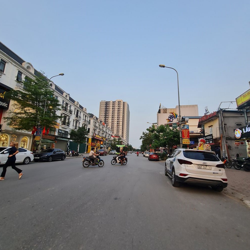 111m2 đất tái định cư Trâu Quỳ, Gia Lâm, đường 11m. Mt 8m giá đầu tư 1x tỷ. Lh 0989894845 2