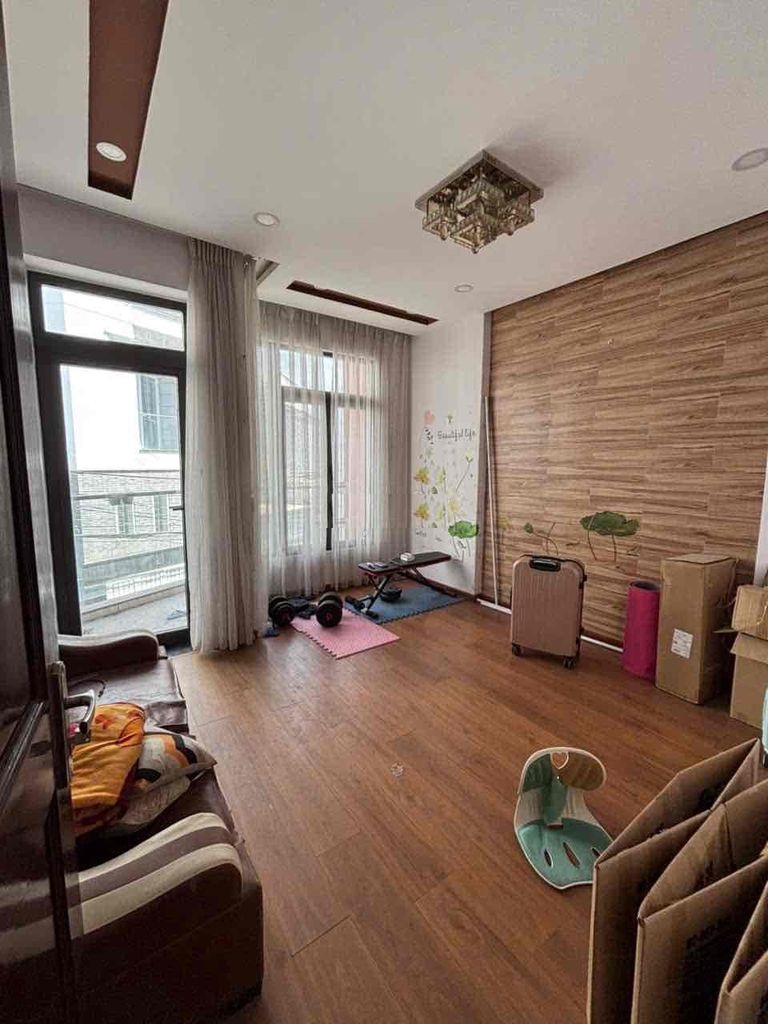 13,5TR. NHÀ NGUYÊN CĂN MỚI ĐẸP,  HẺM XE TẢI THÔNG,  3 LẦU,  4PN, GẦN KDC SĐÀ,Đối Diện VẠN PHÚCcity 5