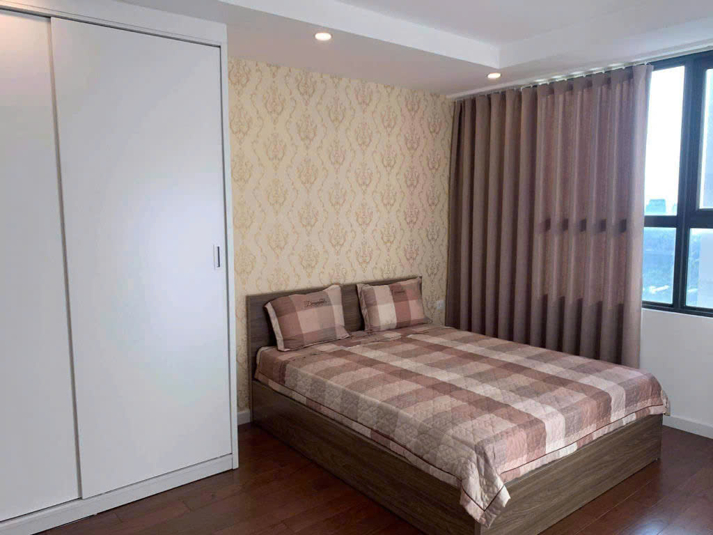 Bán căn hộ 3PN Vinhomes D'capitale, 95m2 full đồ giá 11.x tỷ 3