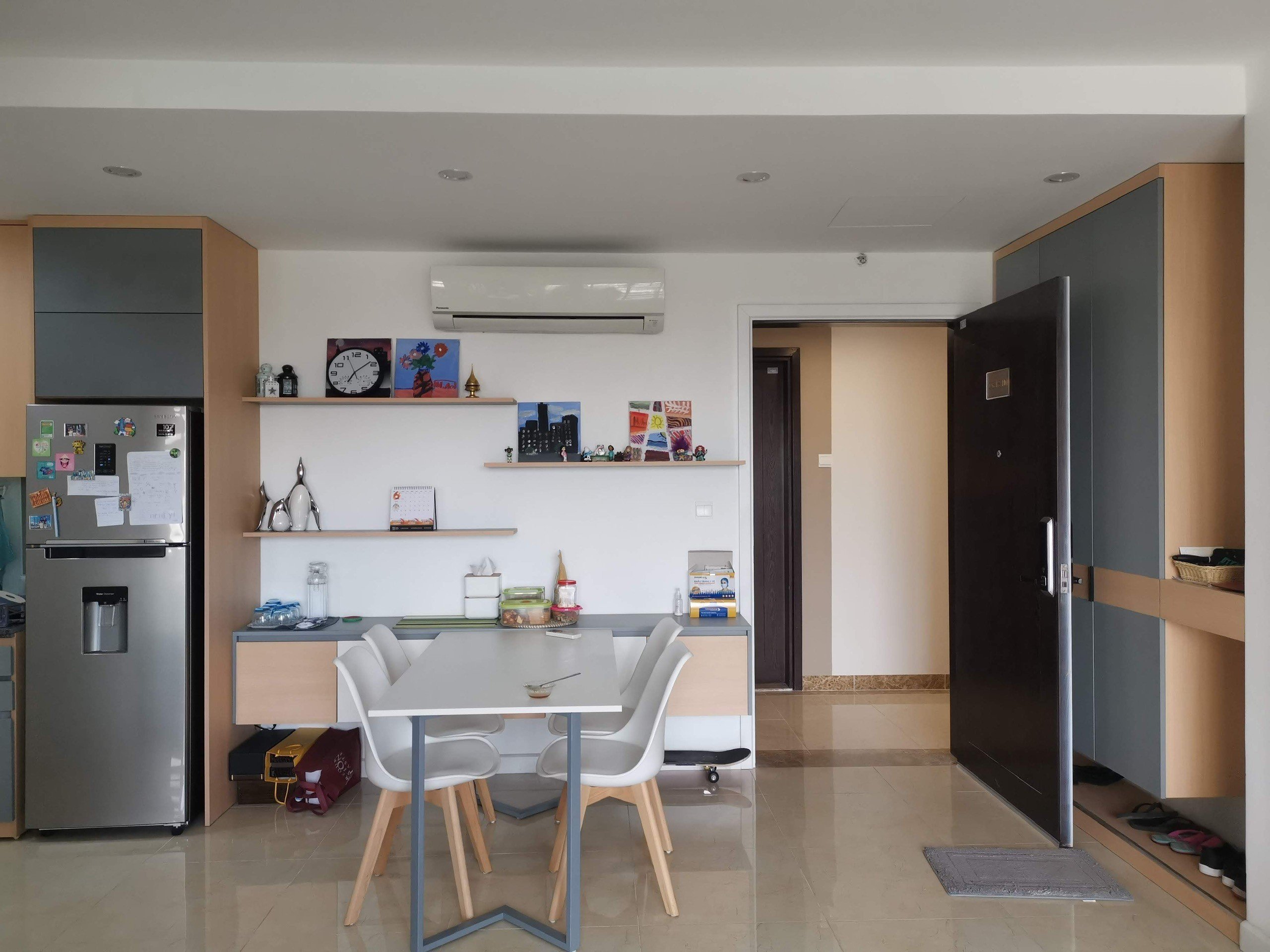 Bán căn hộ 2PN 71m2 Vinhomes D'Capitale VIEW HỒ giá 9 tỷ 4