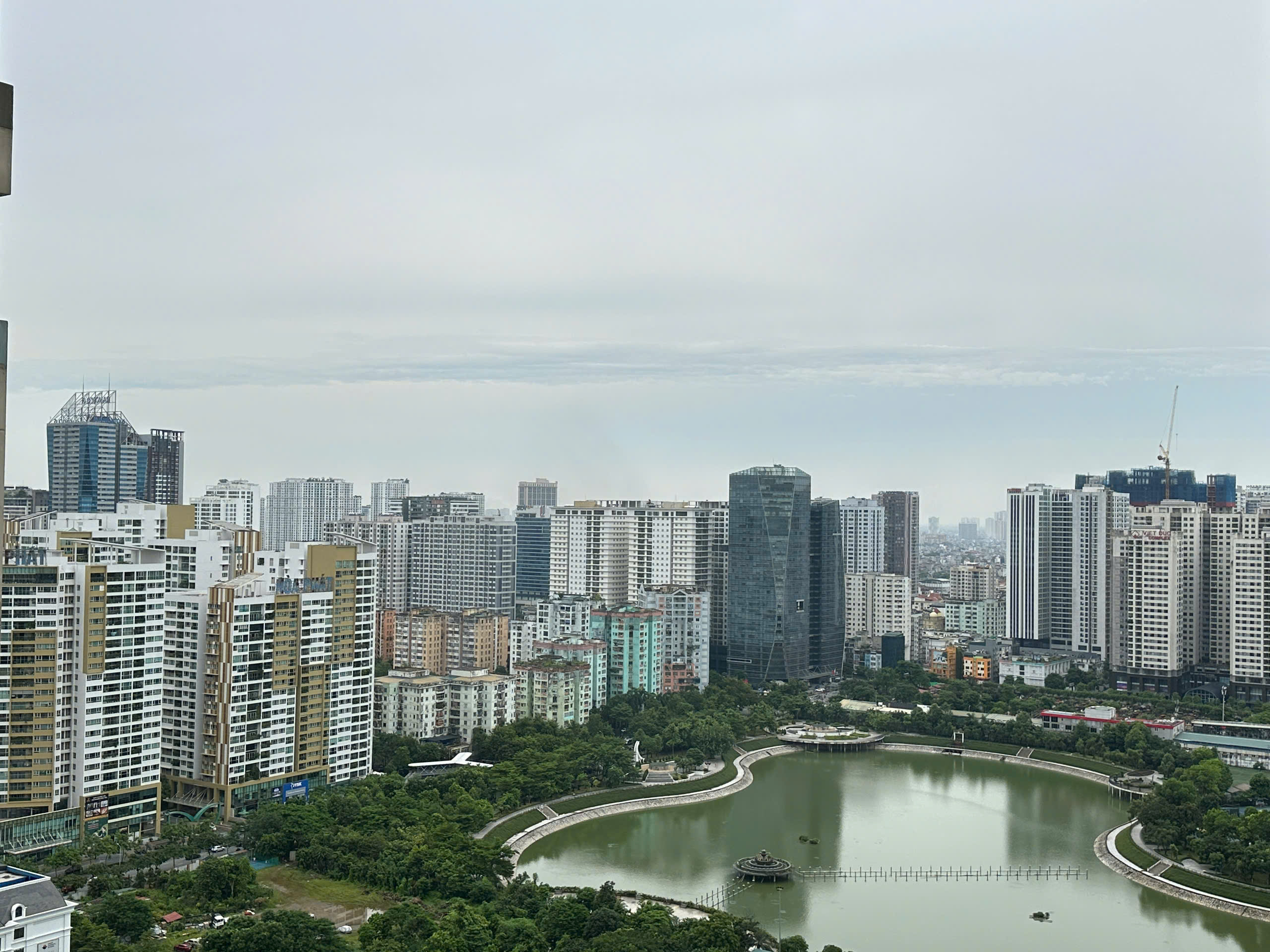 Cần bán căn VINHOMES D'CAPITALE - VIEW HỒ giá chỉ 9ty3