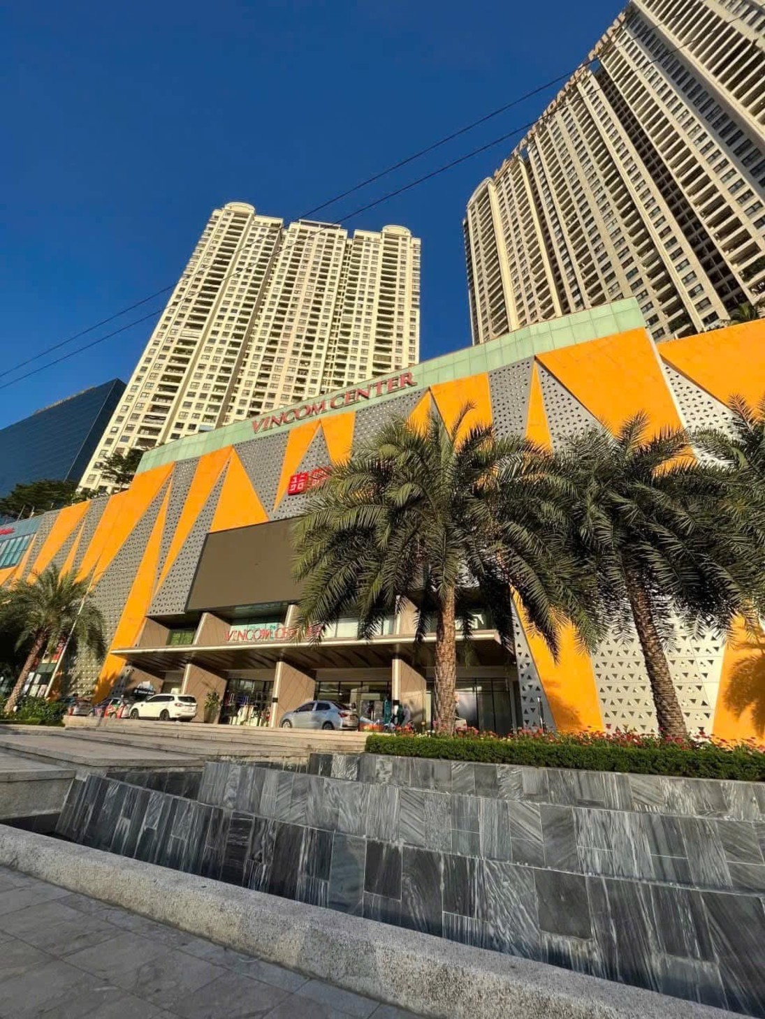 BÁN CĂN 1.5 ngủ Vinhomes D'Capitale nhà đẹp - giá 5.2x t.ỷ 3