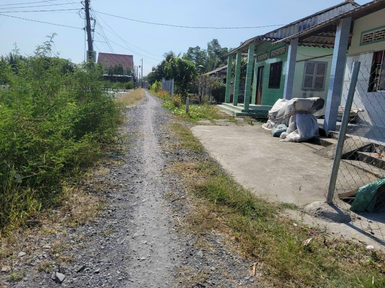 Đất thổ cư 116m2 mt xe hơi xã Tân Chánh giá rẻ 450tr 2