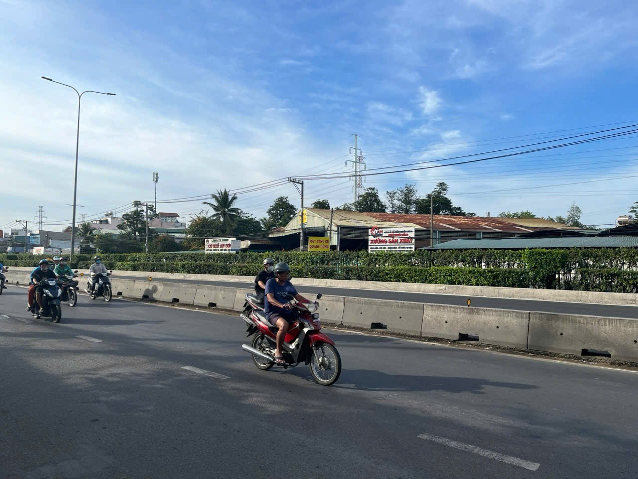 ĐẤT 2 MẶT TIỀN GẦN QUỐC LỘ 1A – TỔNG DT: 2.744M² – CHỈ 20 TỶ 2