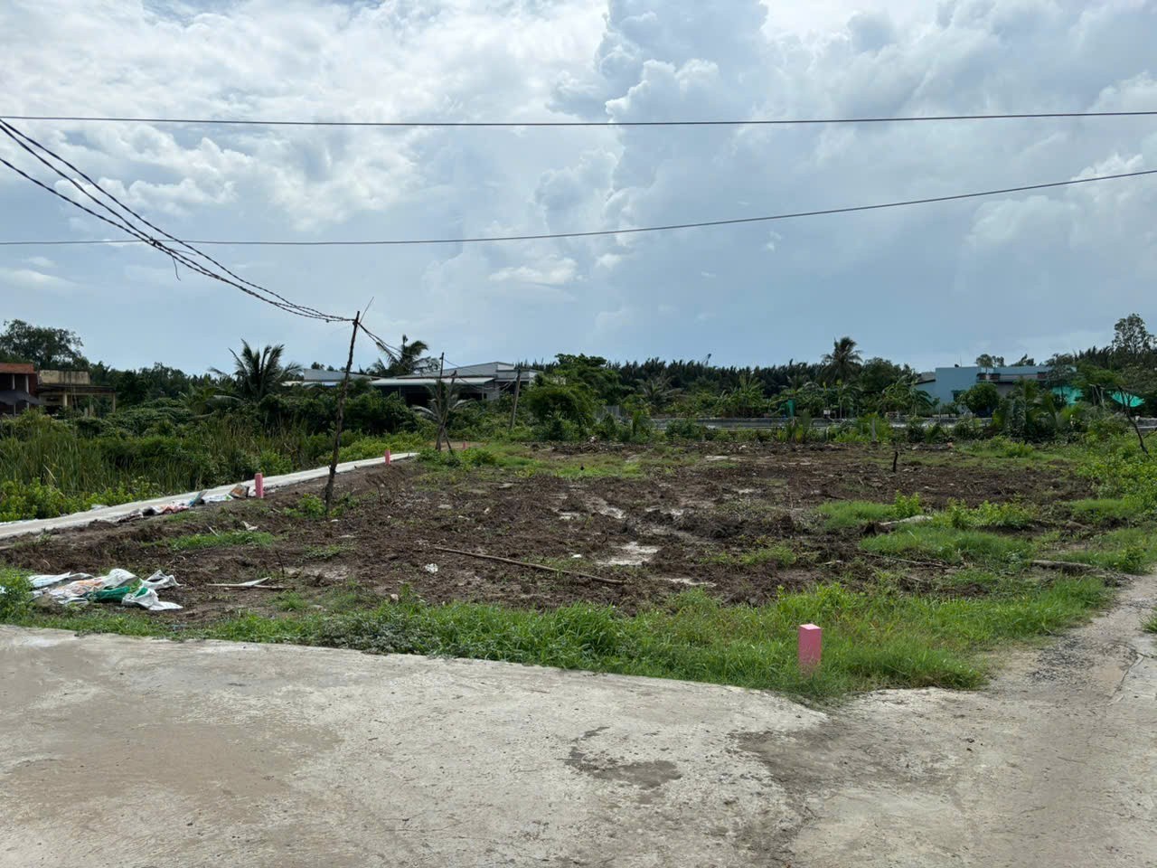 Đất thổ cư 609m2 mt View Sông Vàm Cỏ giá rẻ khách mua 700tr 2