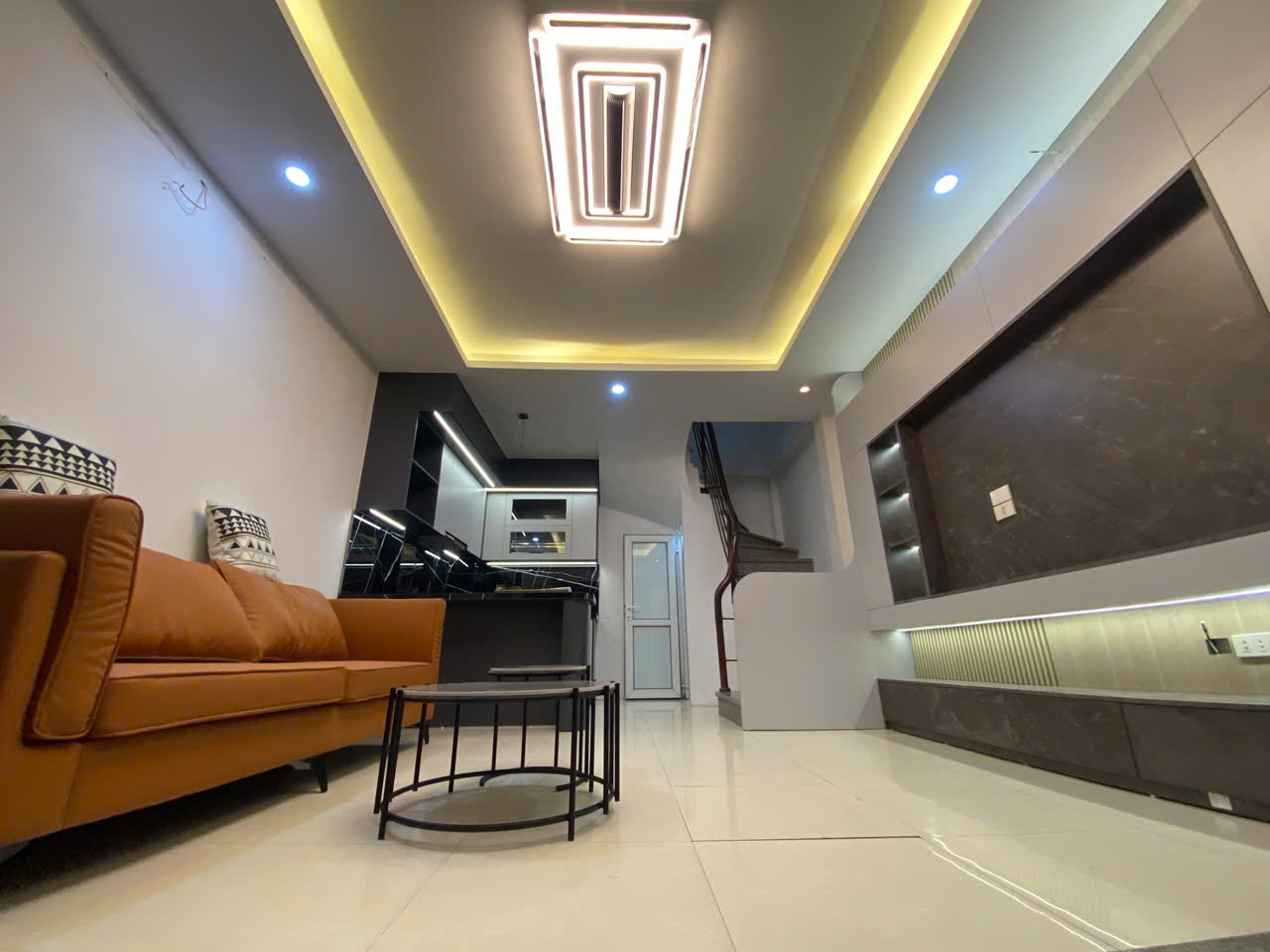 NHÀ NGỌC THỤY – FULL NỘI THẤT – Ô TÔ QUA CỔNG – DÒNG TIỀN SẴN 5