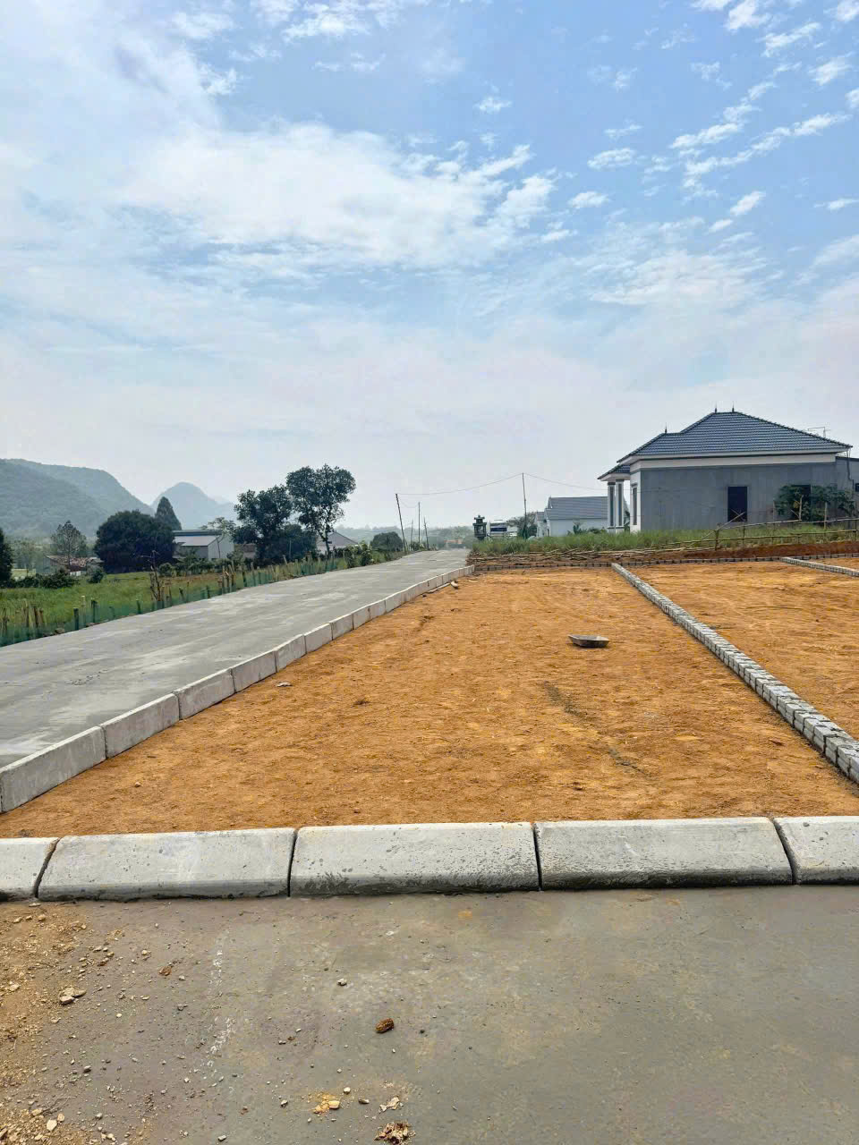 Bán 110m đất cạnh KCN Thạch Quảng giá 250 triệu bao sổ