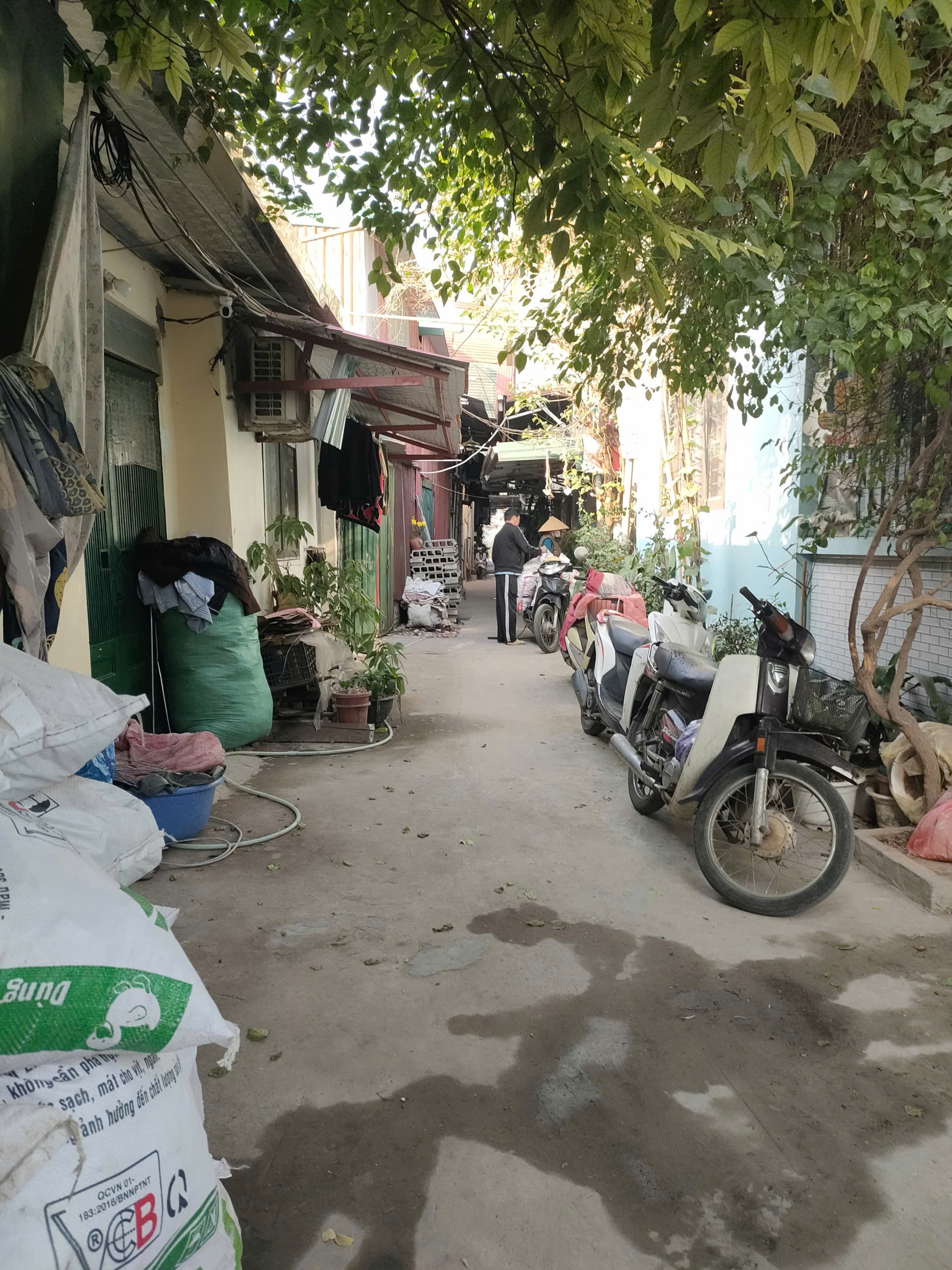 Bán gấp giá rẻ Giải Phóng 63m, cấp 4, mặt tiền 4m, 945 triệu Hoàng Mai.